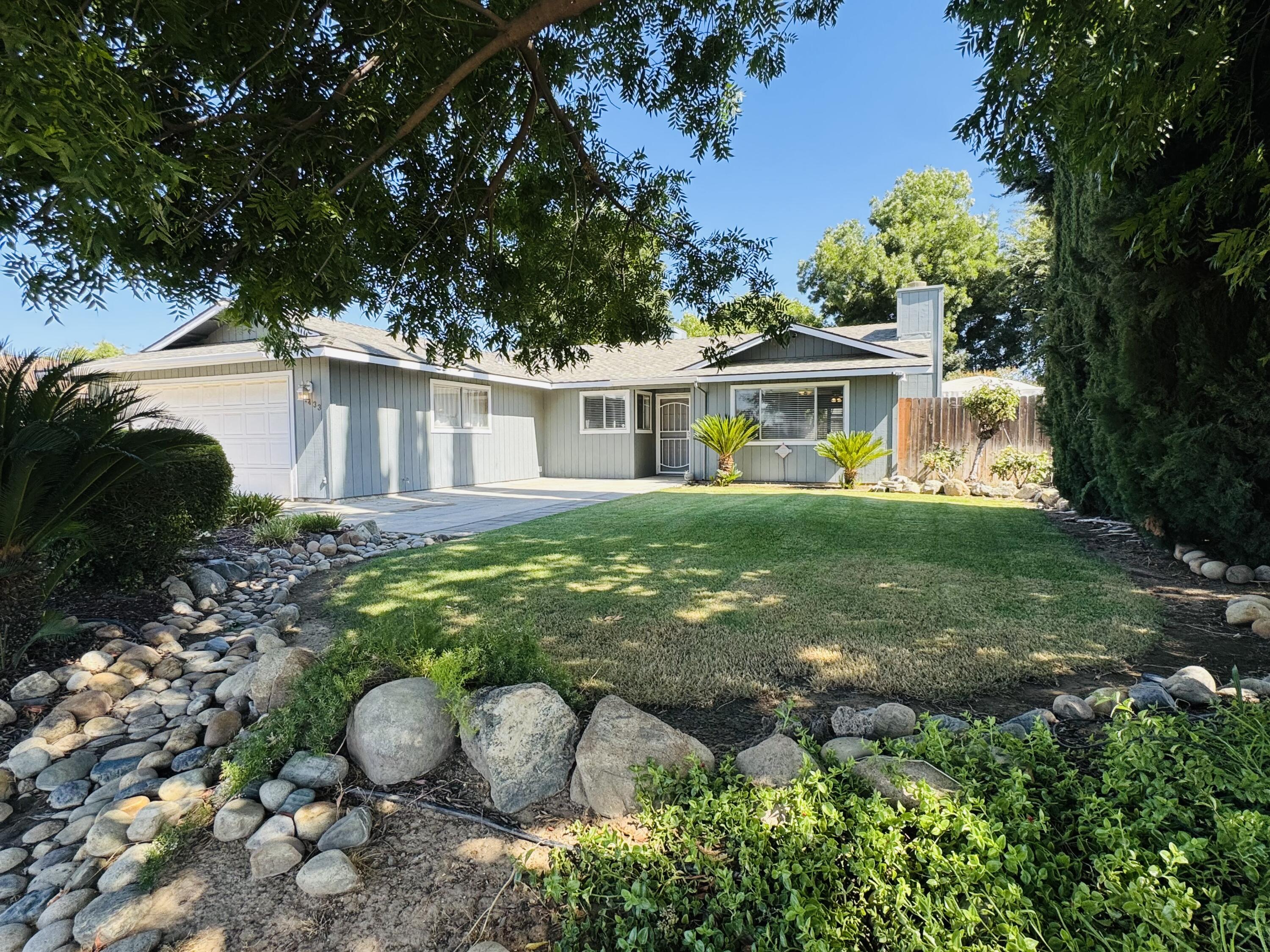 1433 Janet Dr, Exeter, CA 93221