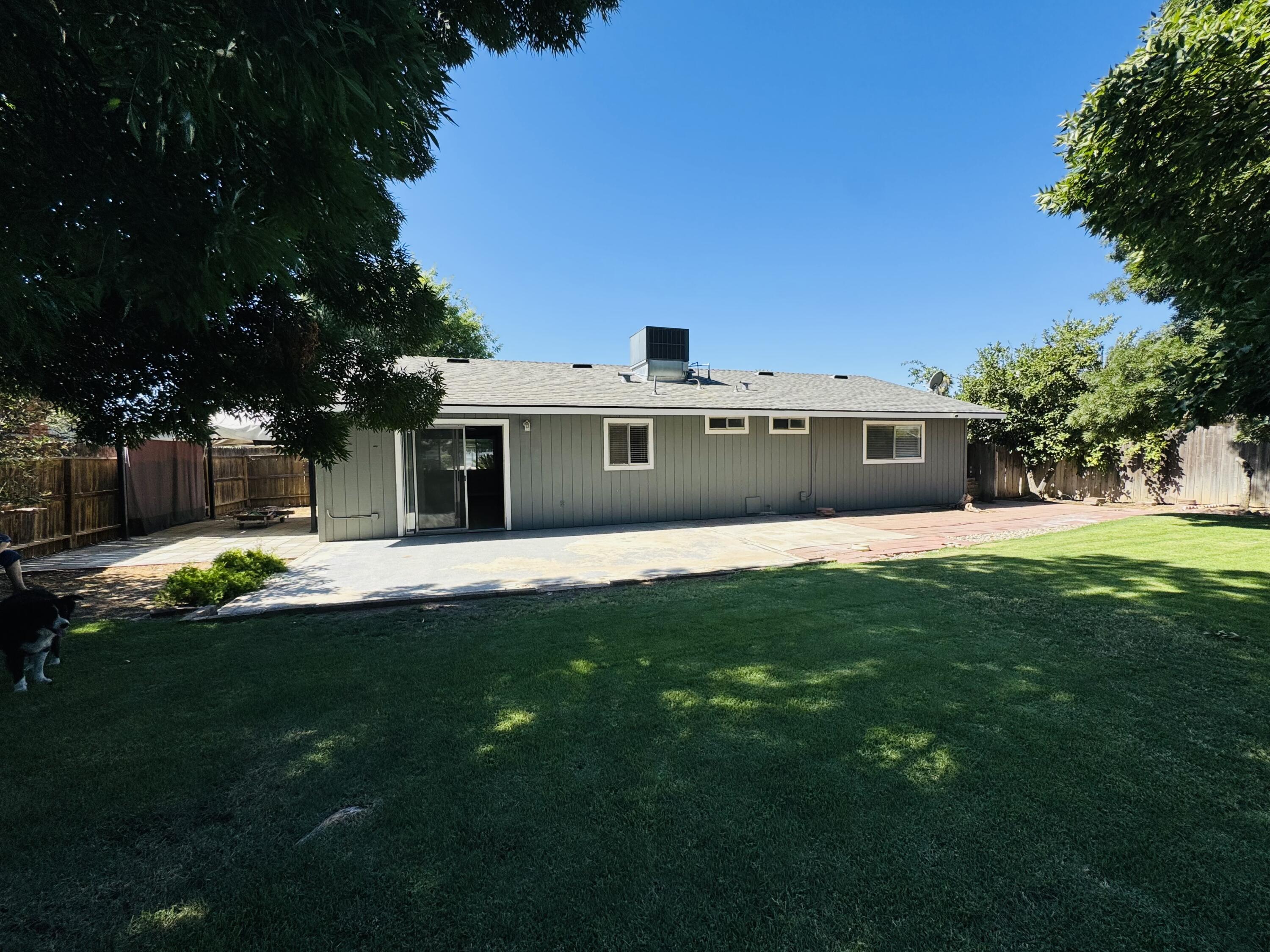 1433 Janet Dr, Exeter, CA 93221