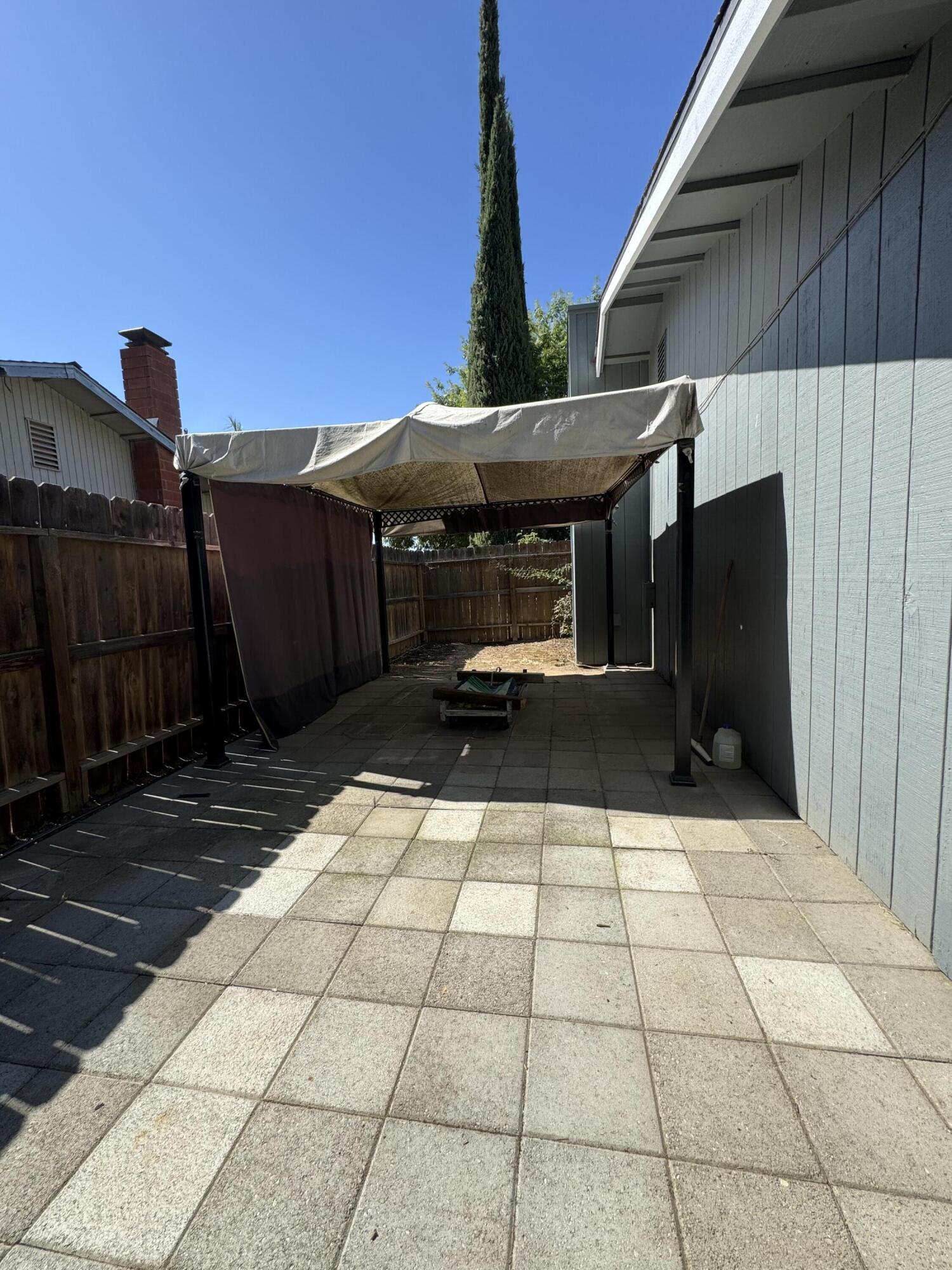 1433 Janet Dr, Exeter, CA 93221