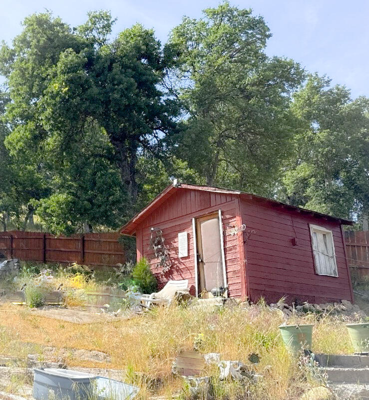 379 Cedar Brook Trl, California Hot Springs, CA 93207