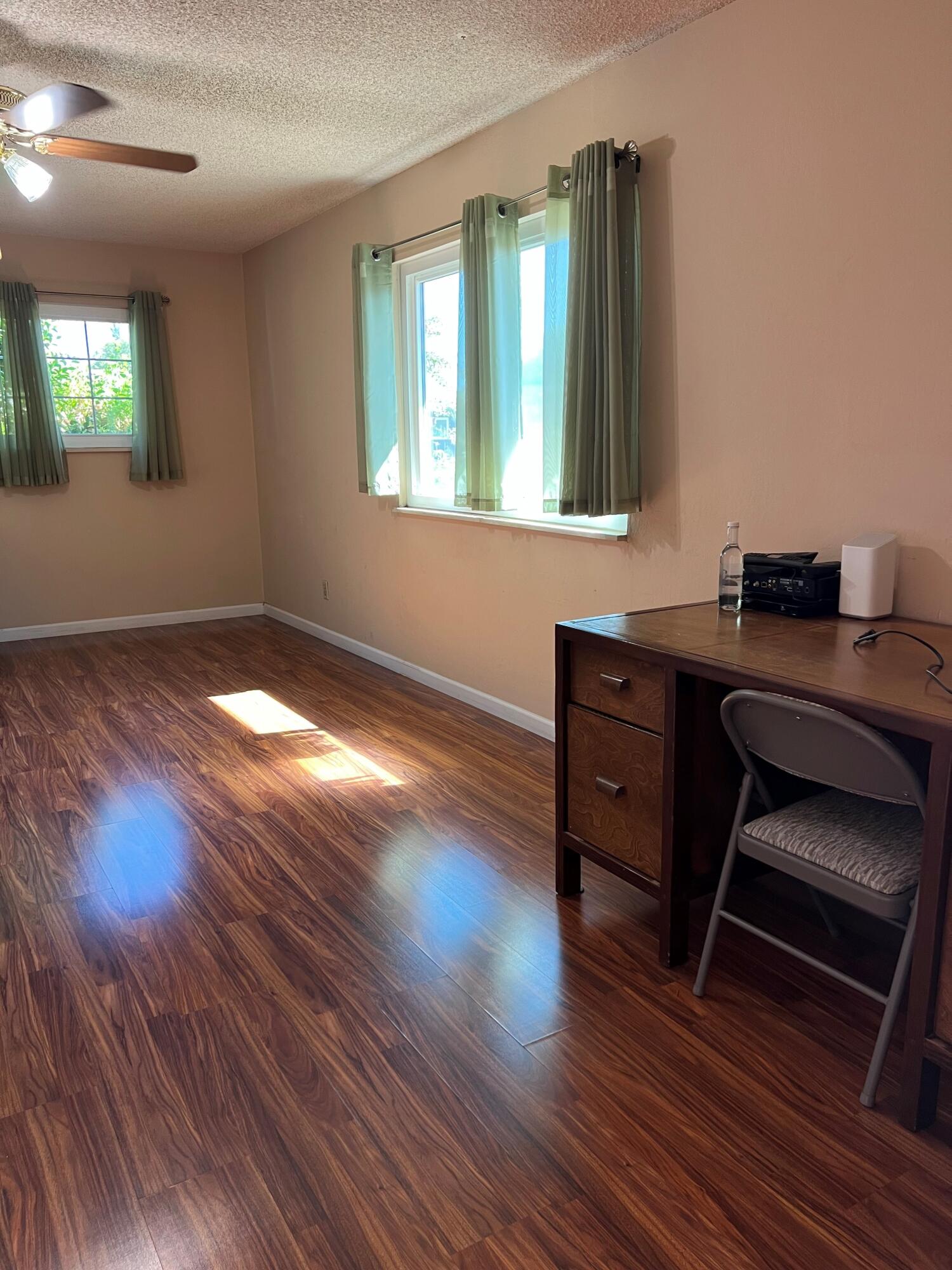 855 E Pleasant Ave, Tulare, CA 93274