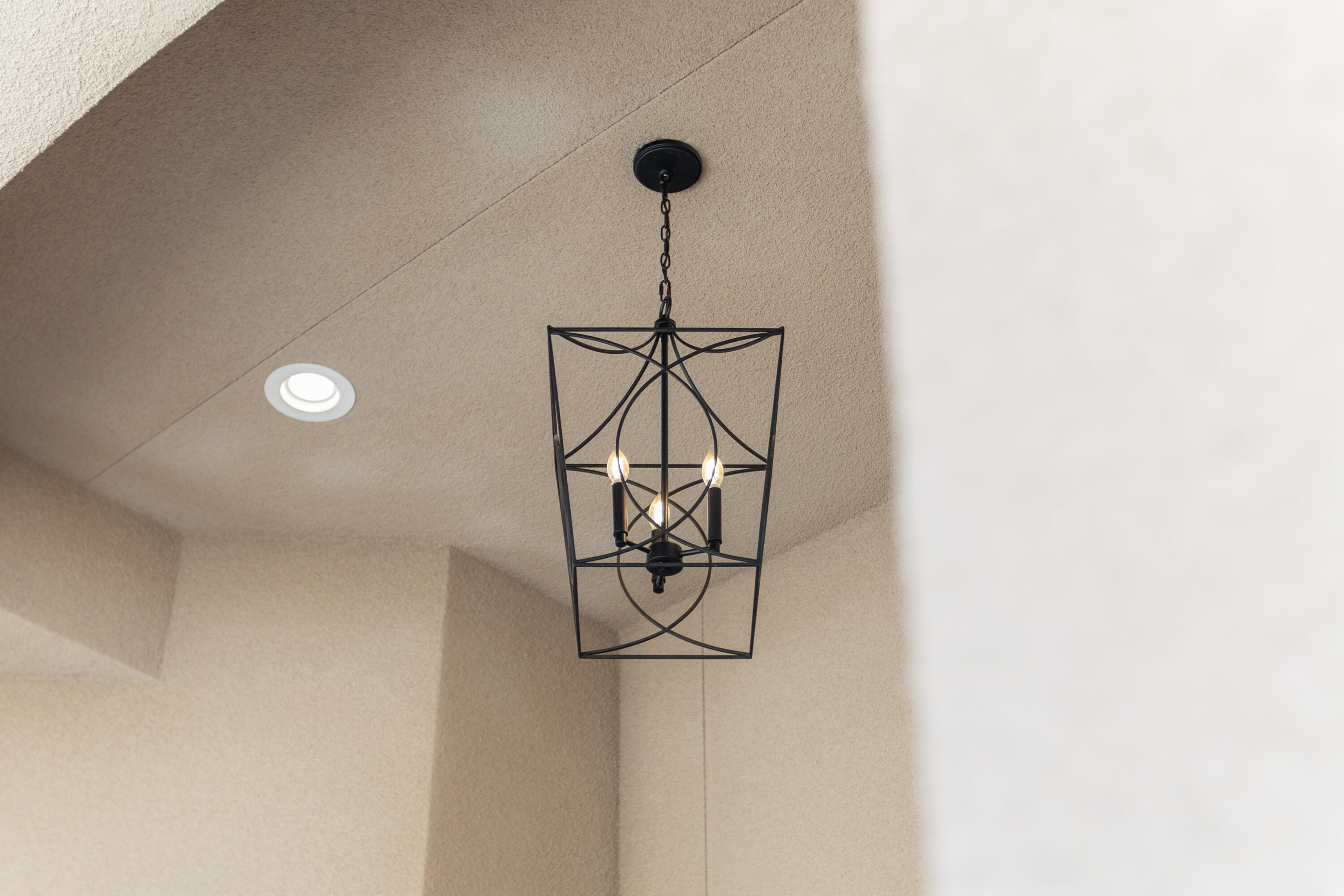 183 Oaks Ct, Tulare, CA 93274