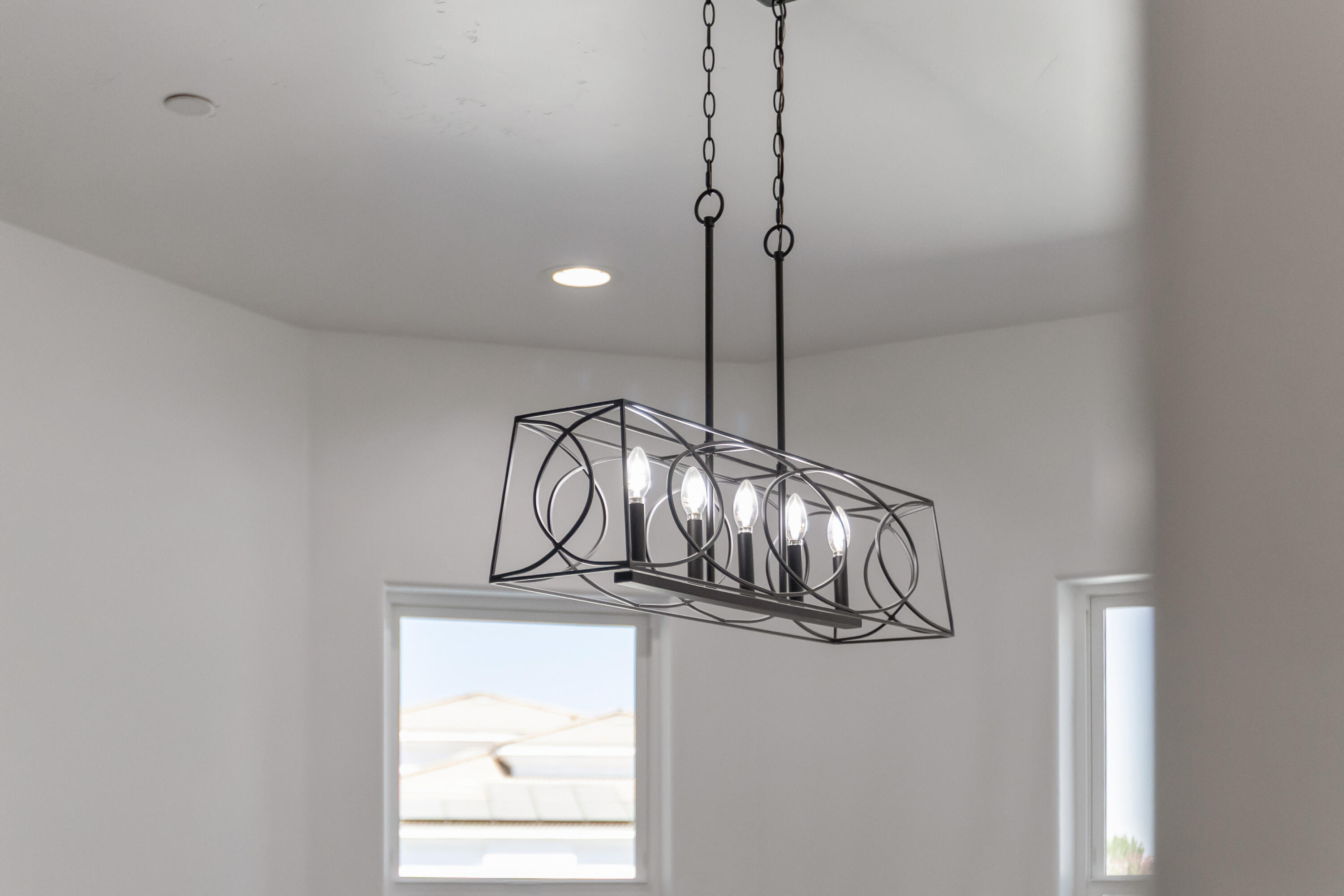 183 Oaks Ct, Tulare, CA 93274