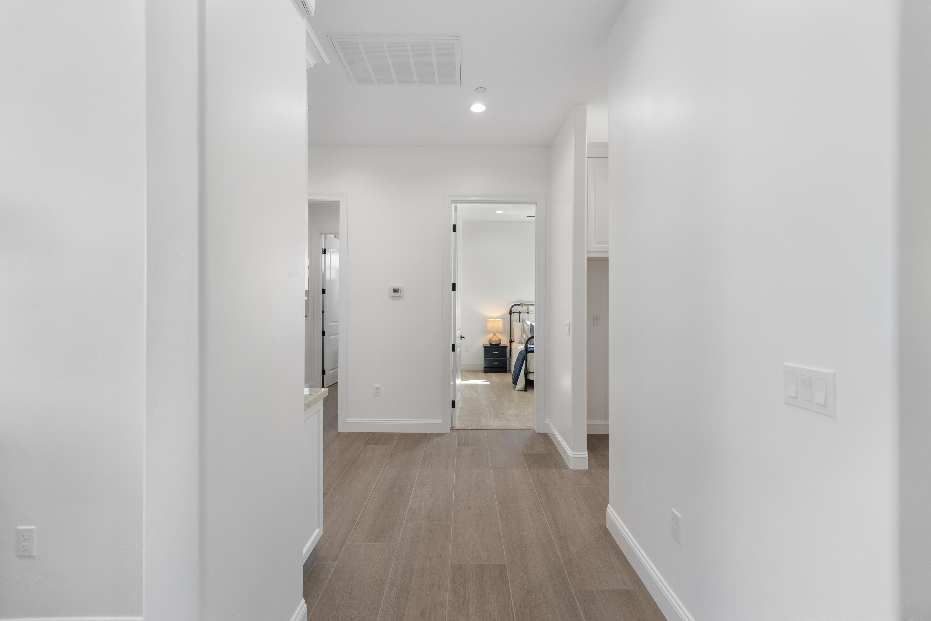 183 Oaks Ct, Tulare, CA 93274