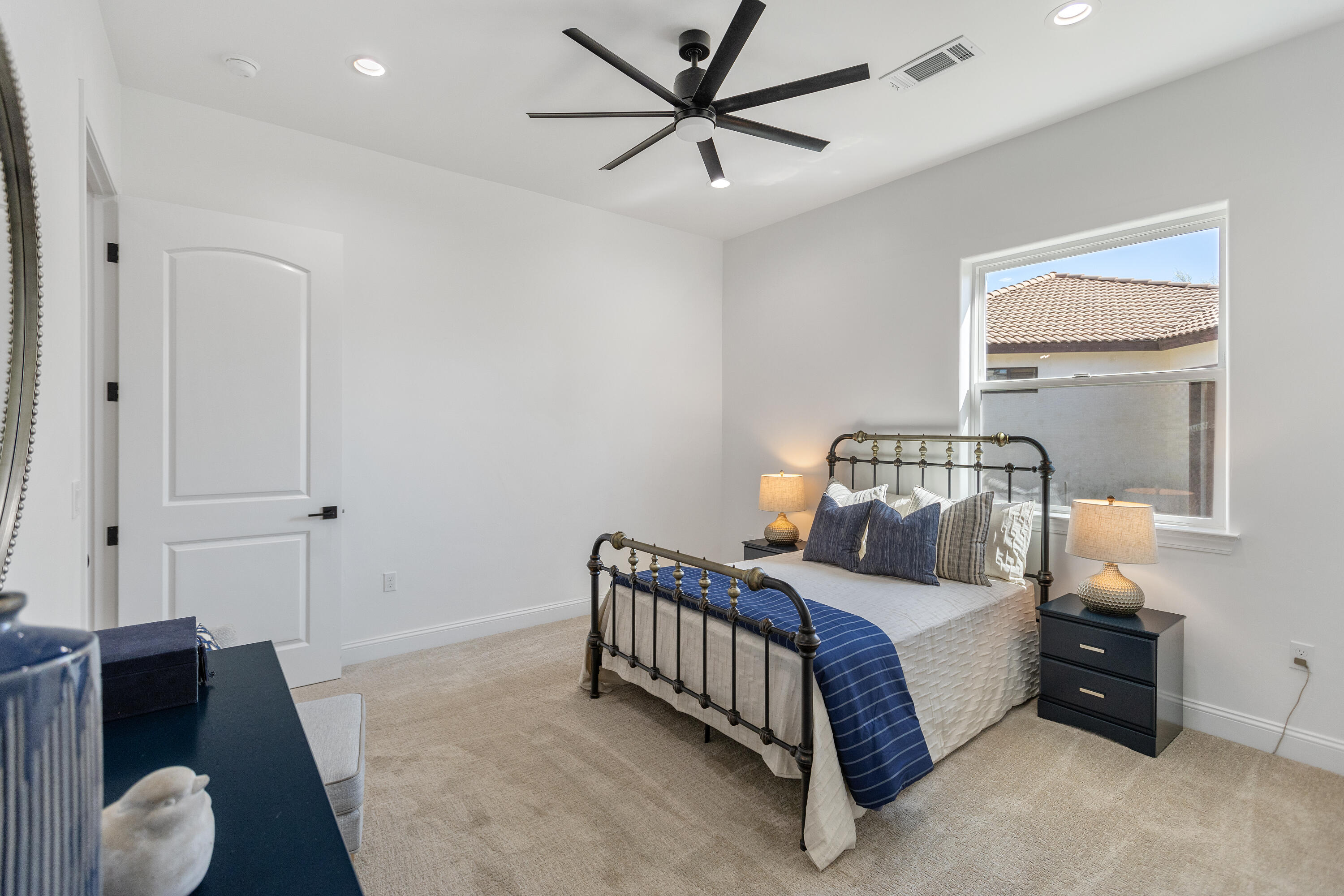 183 Oaks Ct, Tulare, CA 93274