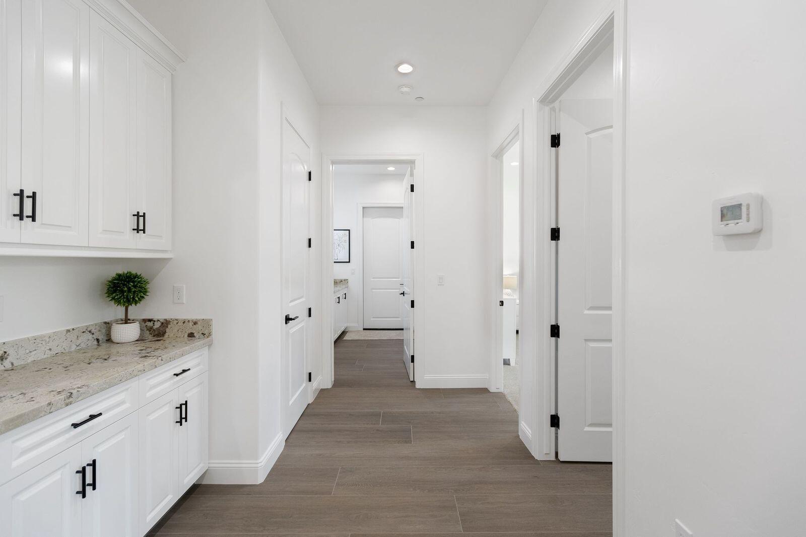 183 Oaks Ct, Tulare, CA 93274