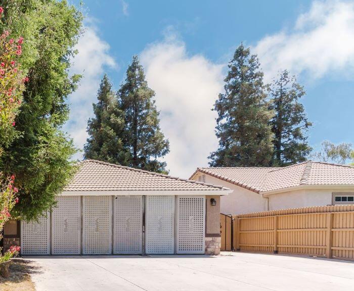 4523 W Evergreen Ct, Visalia, CA 93277