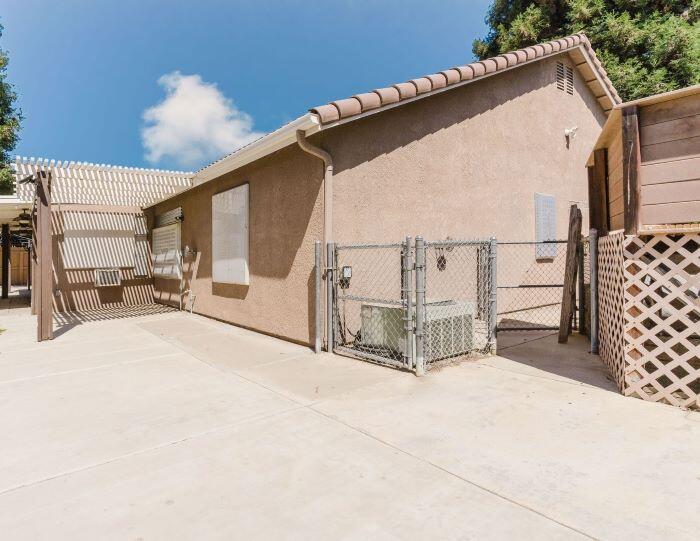 4523 W Evergreen Ct, Visalia, CA 93277