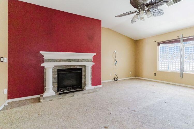 4523 W Evergreen Ct, Visalia, CA 93277