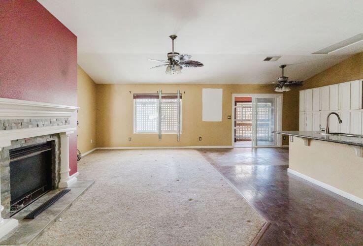 4523 W Evergreen Ct, Visalia, CA 93277