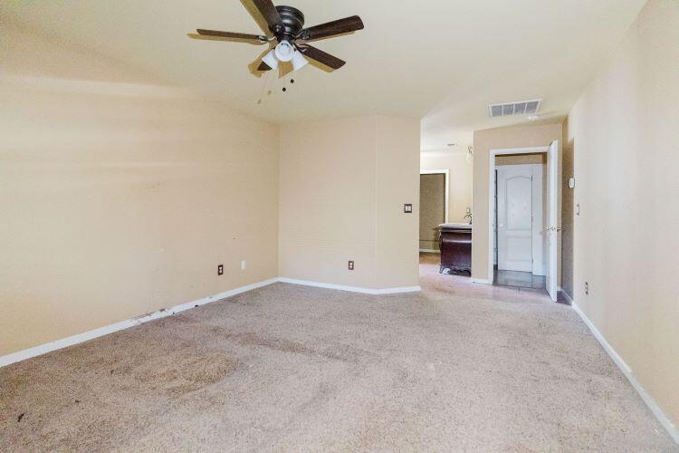 4523 W Evergreen Ct, Visalia, CA 93277