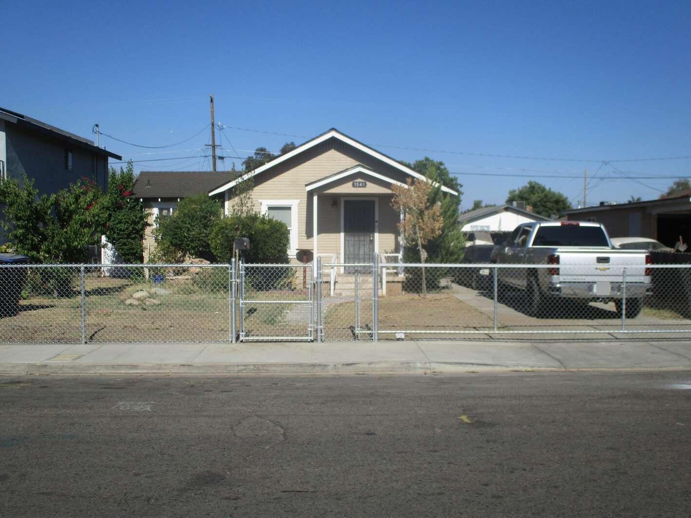 1540 N Encina St, Visalia, CA 93291