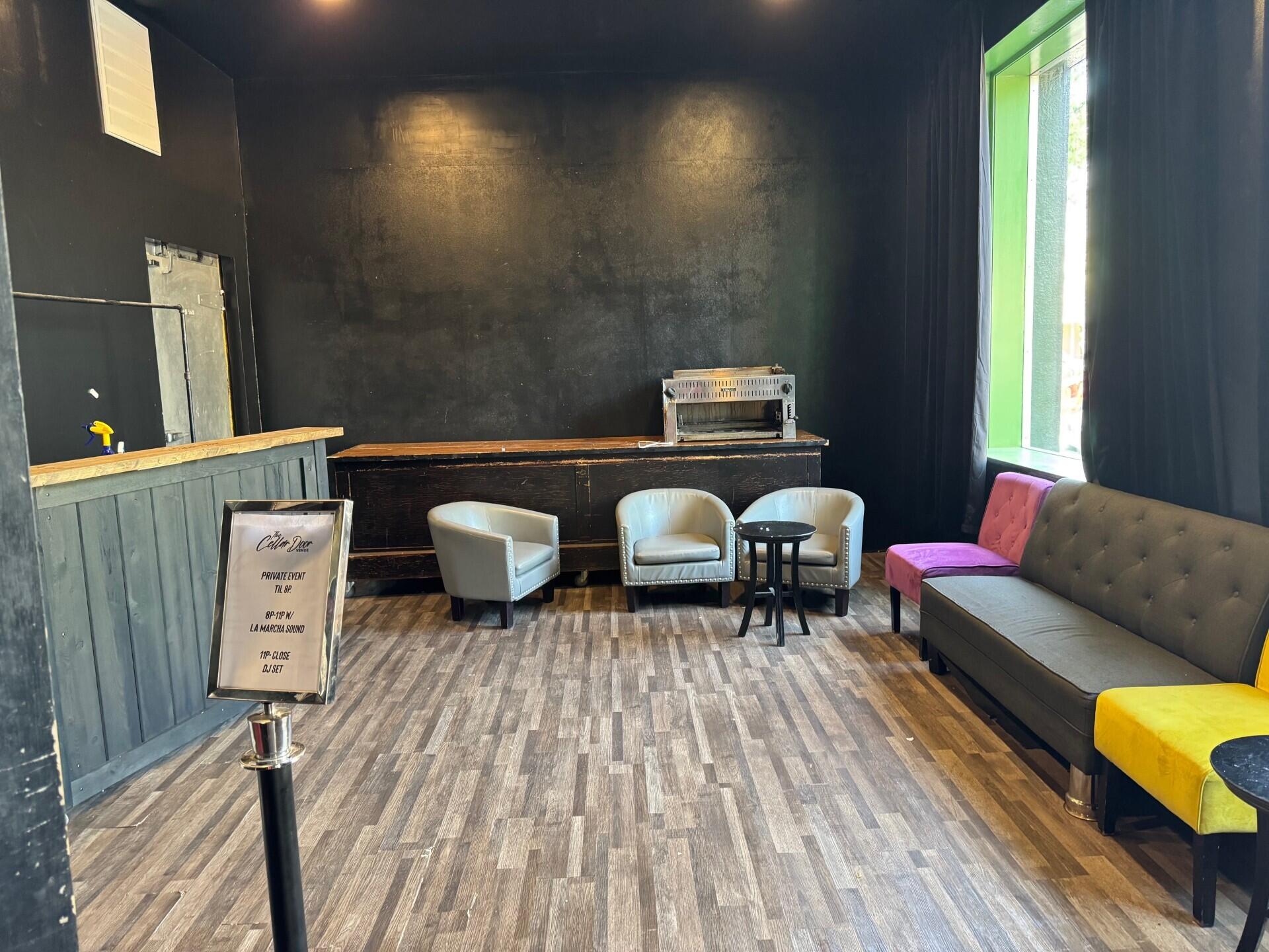 101-111 W Main St, Visalia, CA 93291