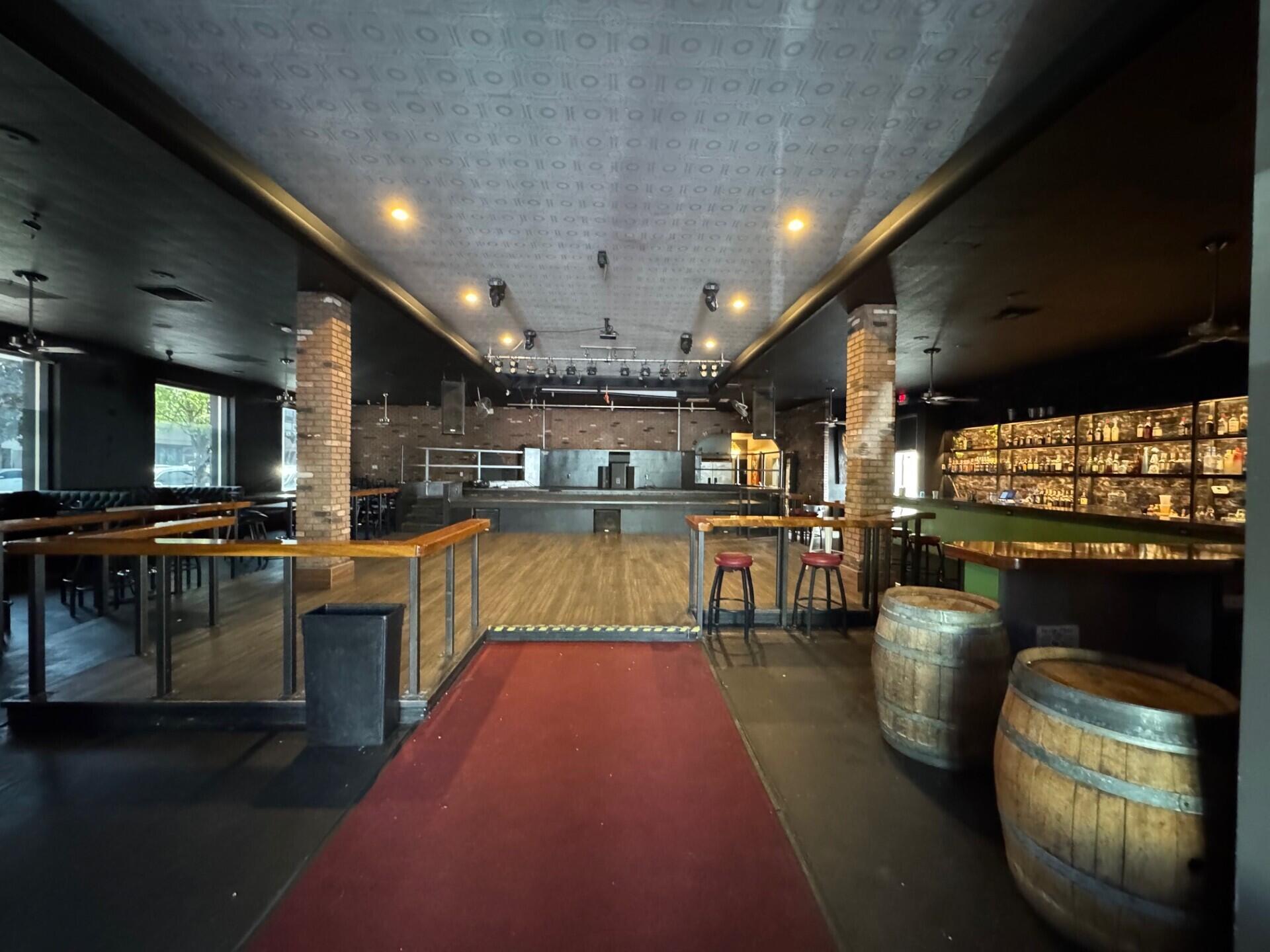 101-111 W Main St, Visalia, CA 93291