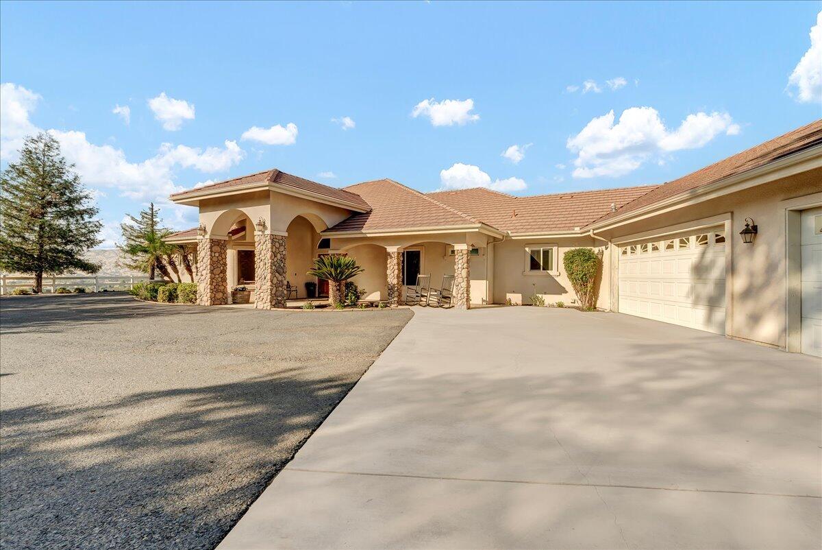 16489 Goat Ranch Rd, Springville, CA 93265