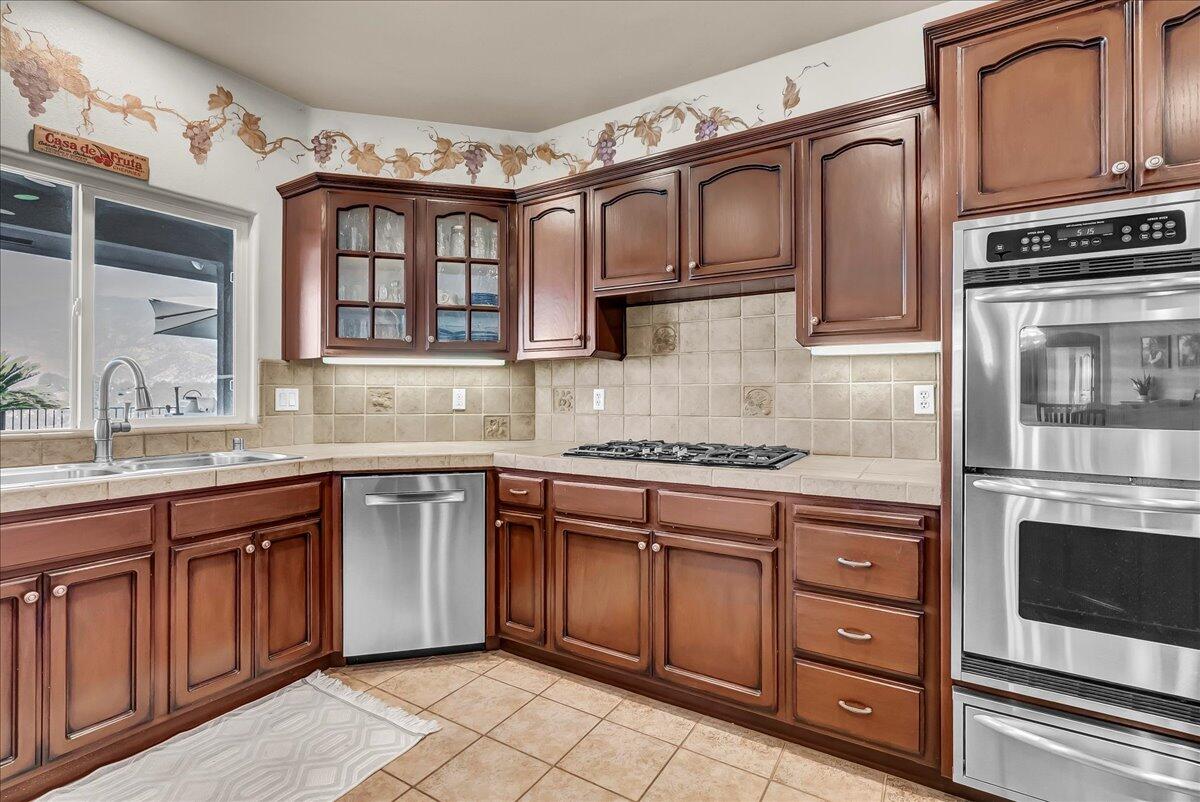 16489 Goat Ranch Rd, Springville, CA 93265