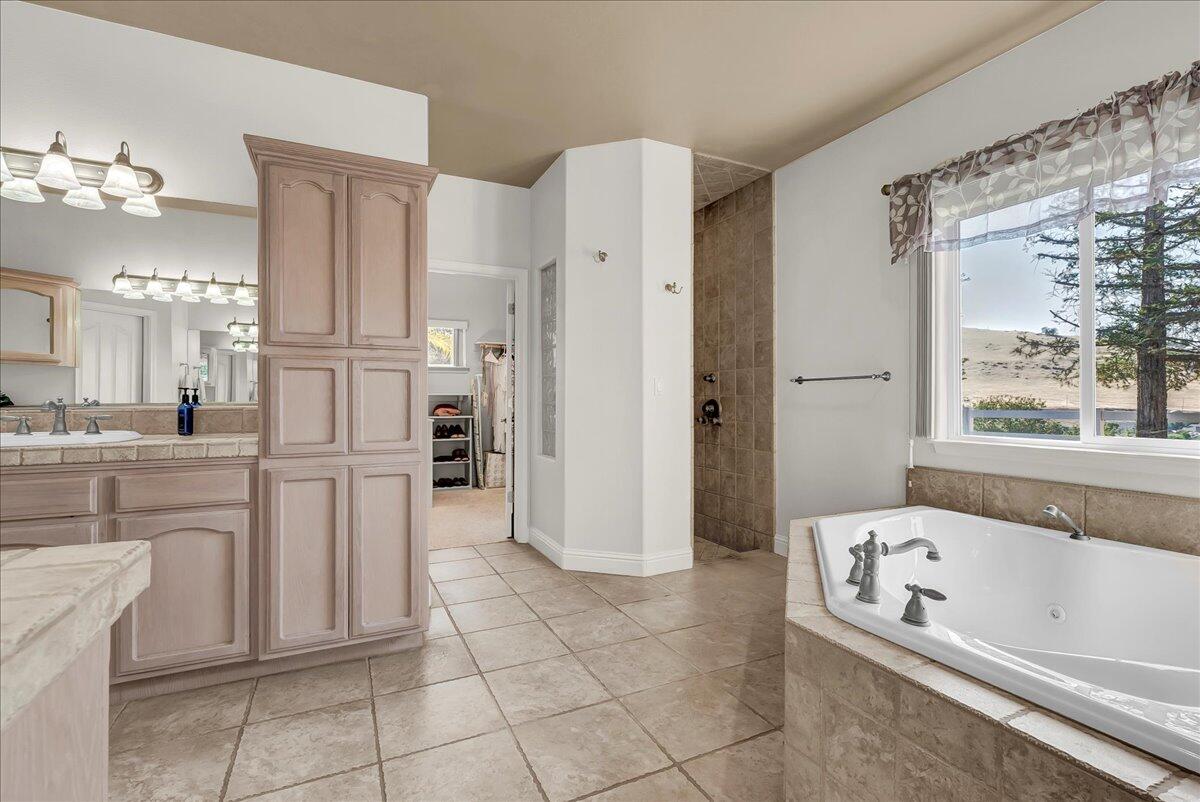 16489 Goat Ranch Rd, Springville, CA 93265