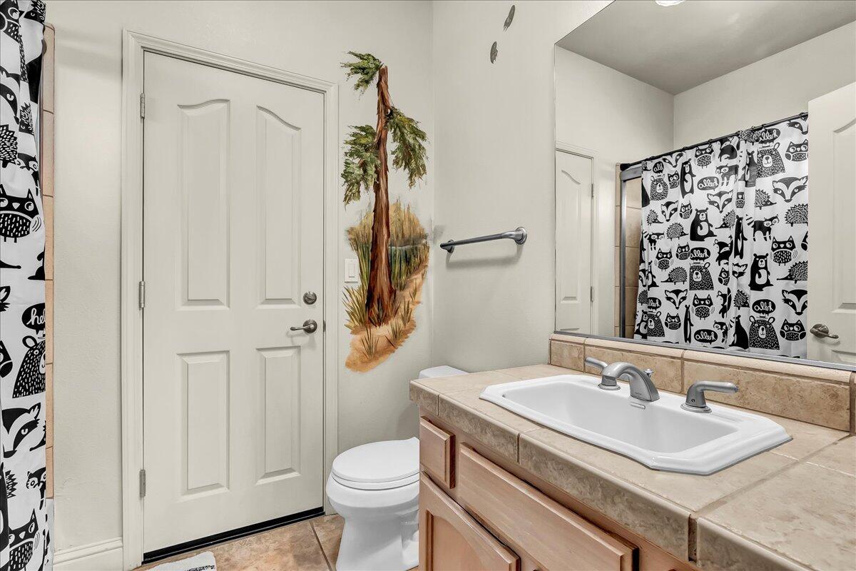 16489 Goat Ranch Rd, Springville, CA 93265