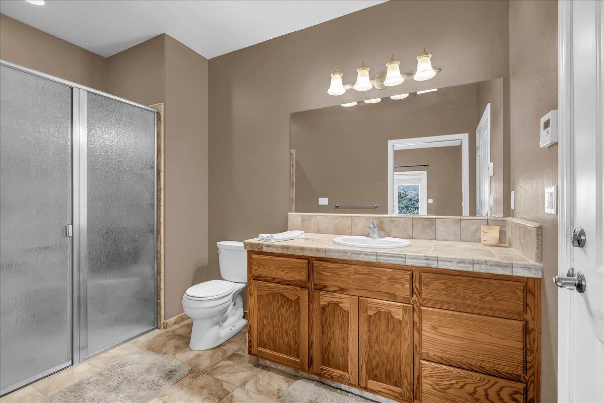 16489 Goat Ranch Rd, Springville, CA 93265