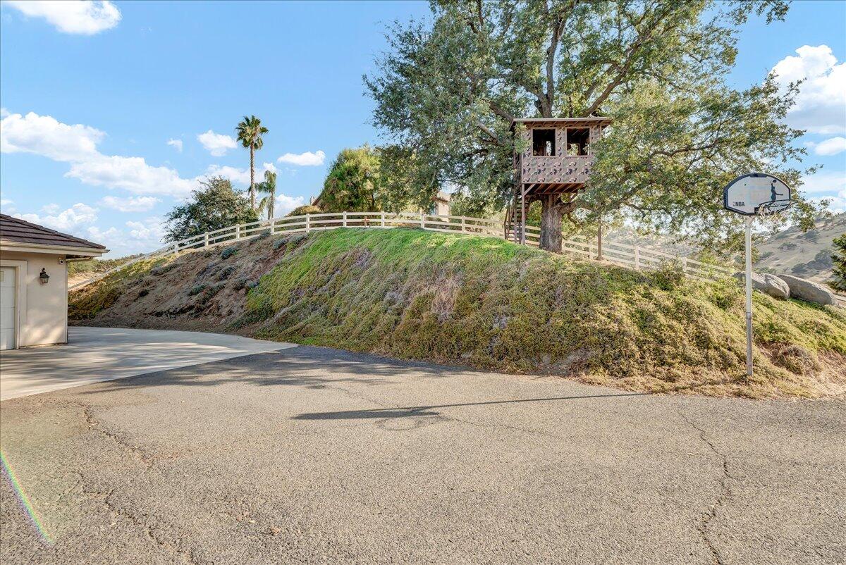 16489 Goat Ranch Rd, Springville, CA 93265