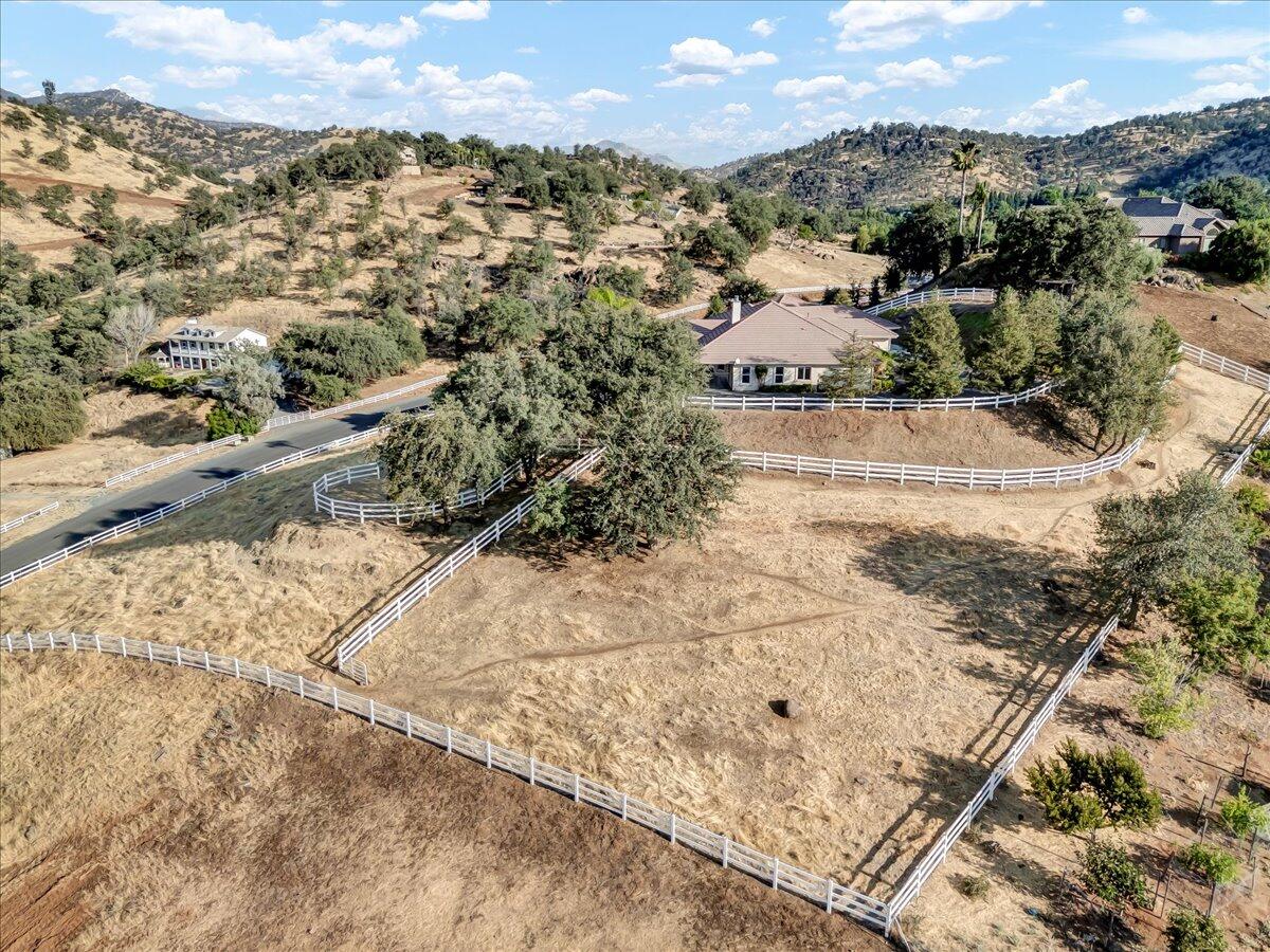16489 Goat Ranch Rd, Springville, CA 93265