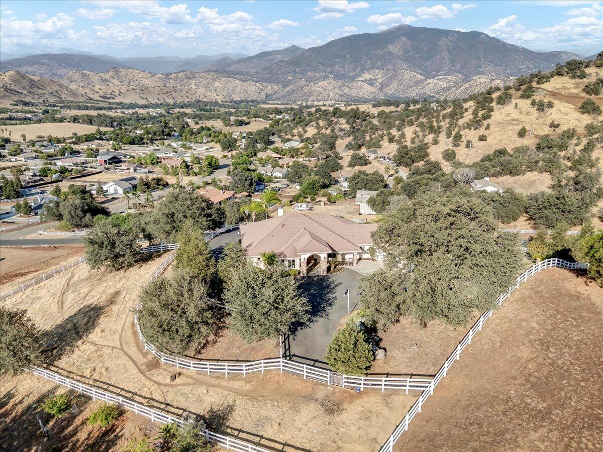 16489 Goat Ranch Rd, Springville, CA 93265