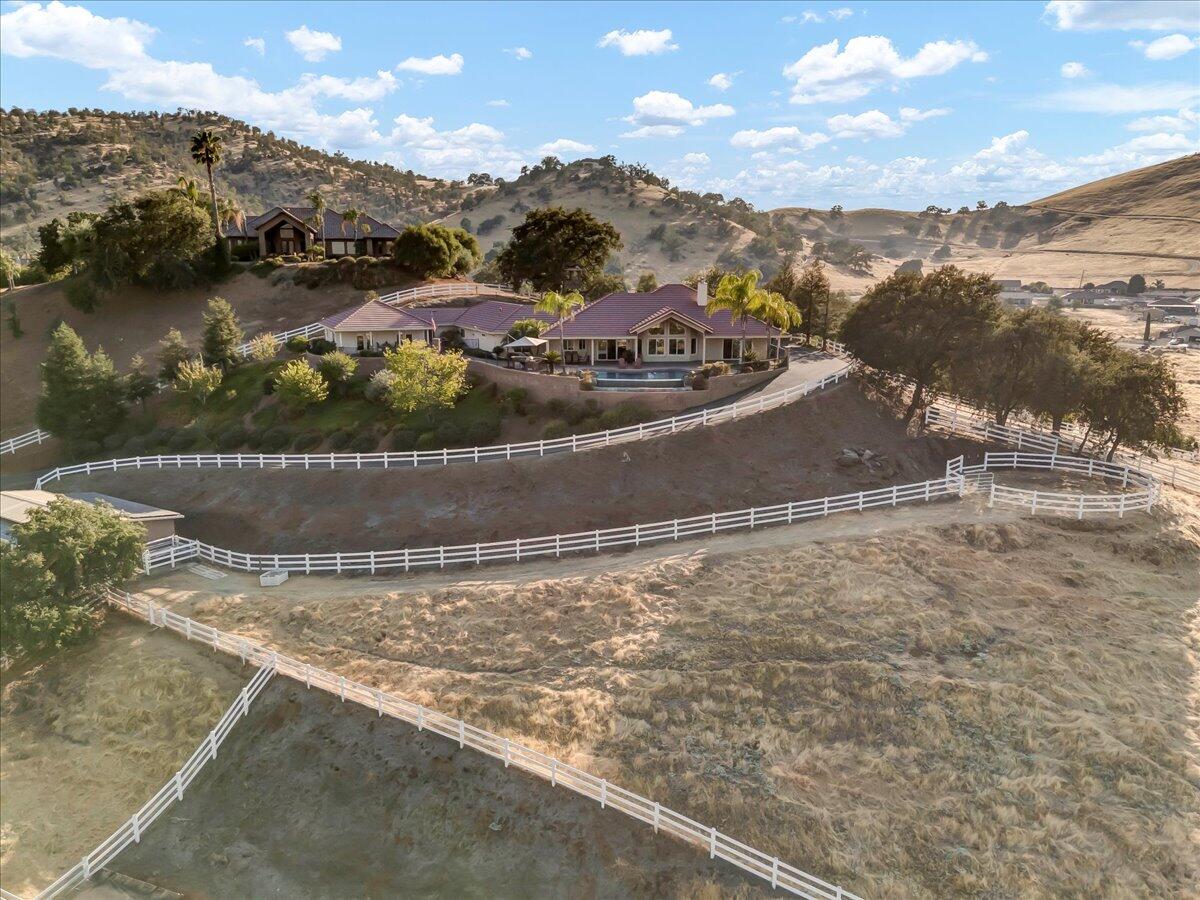 16489 Goat Ranch Rd, Springville, CA 93265