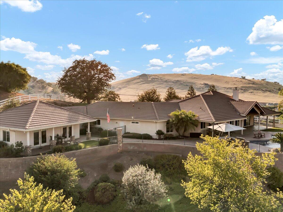 16489 Goat Ranch Rd, Springville, CA 93265
