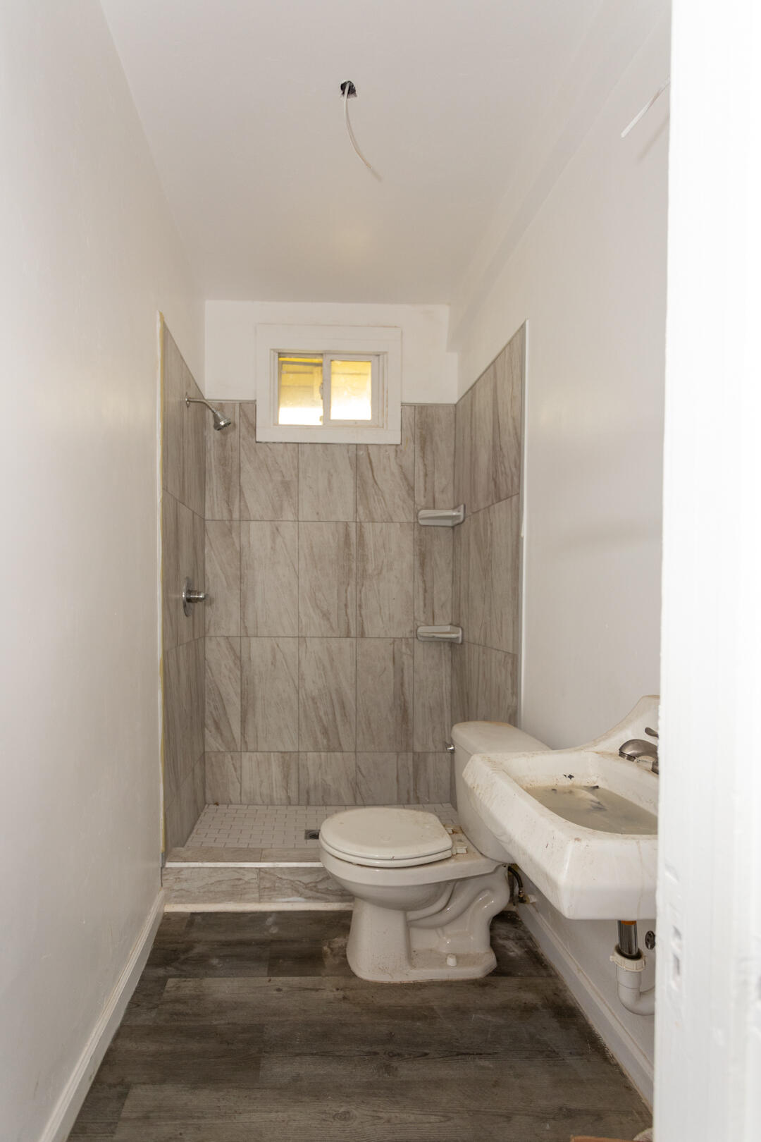 202 N L St, Tulare, CA 93274