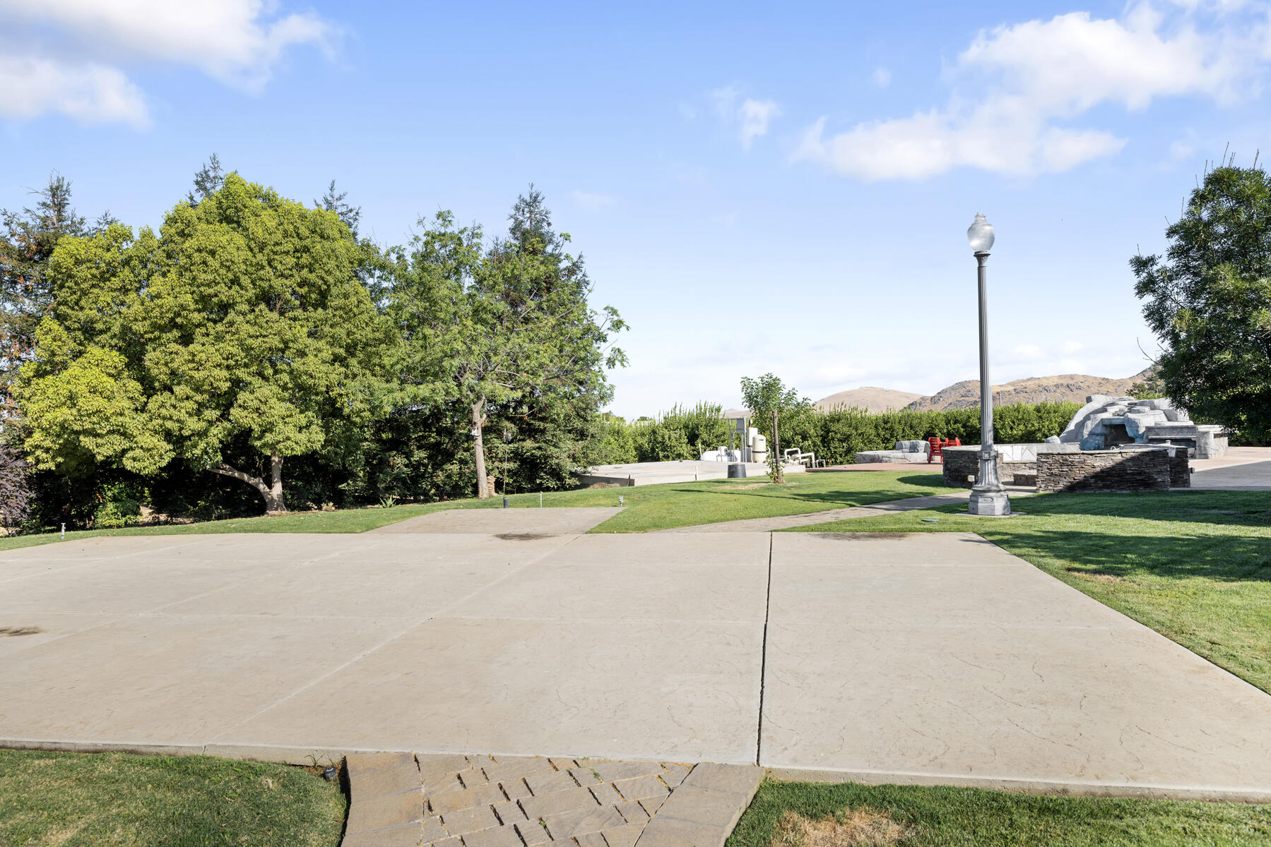 21031 Rd 256, Strathmore, CA 93267