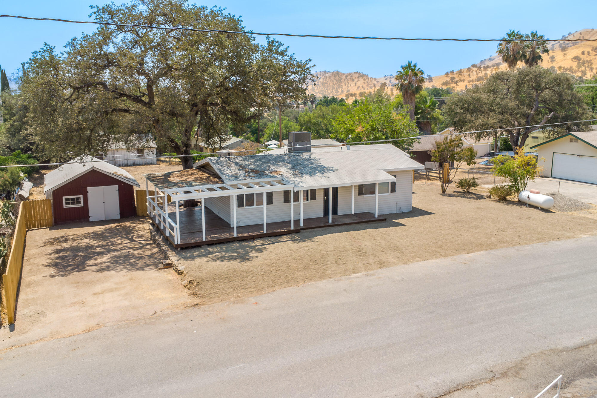 35359 Tennis Ave, Springville, CA 93265