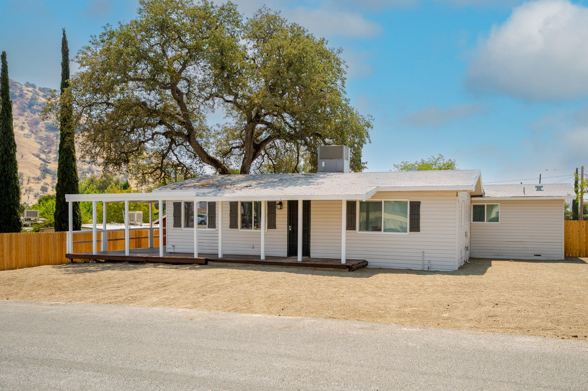 35359 Tennis Ave, Springville, CA 93265