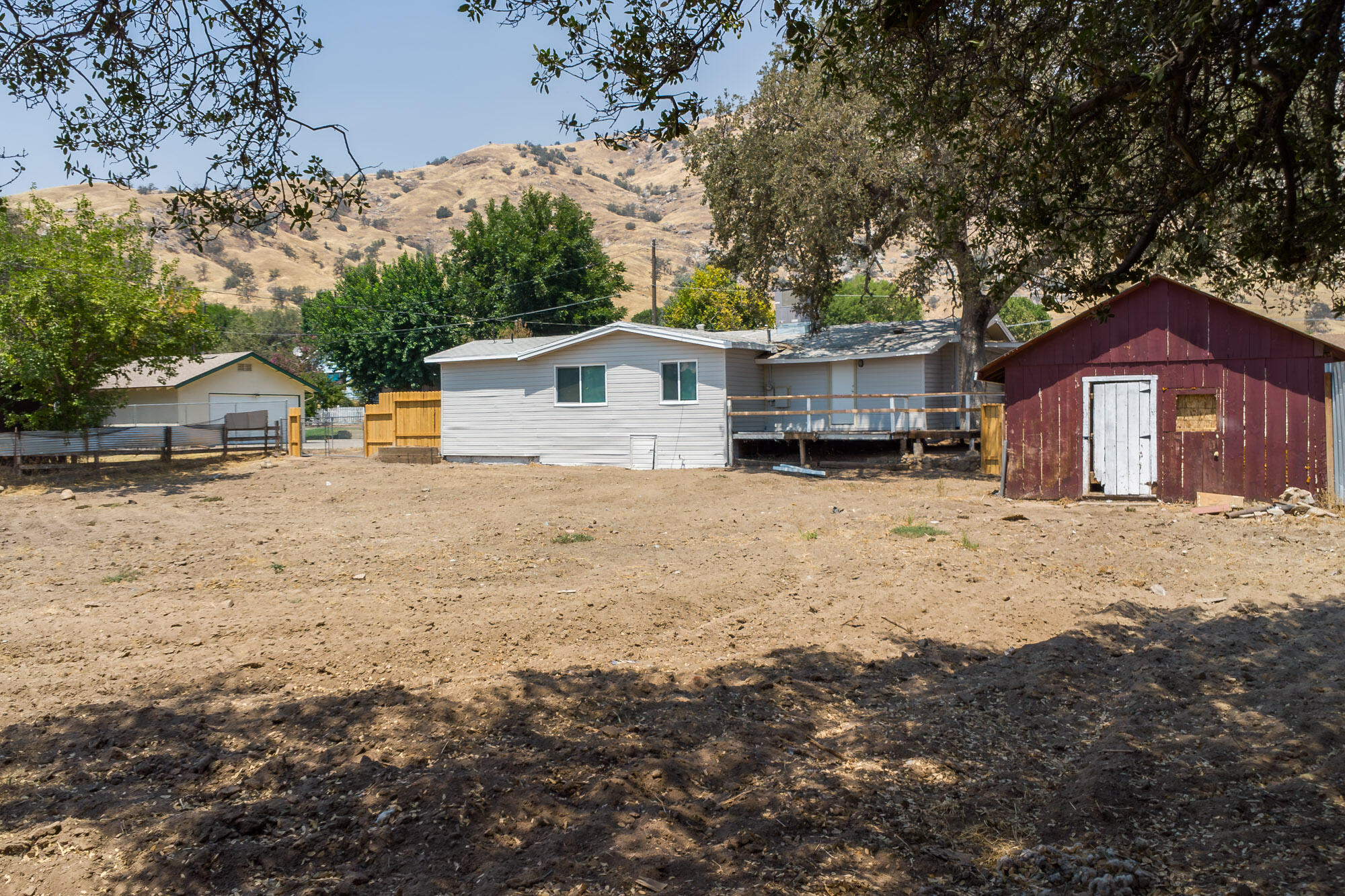 35359 Tennis Ave, Springville, CA 93265