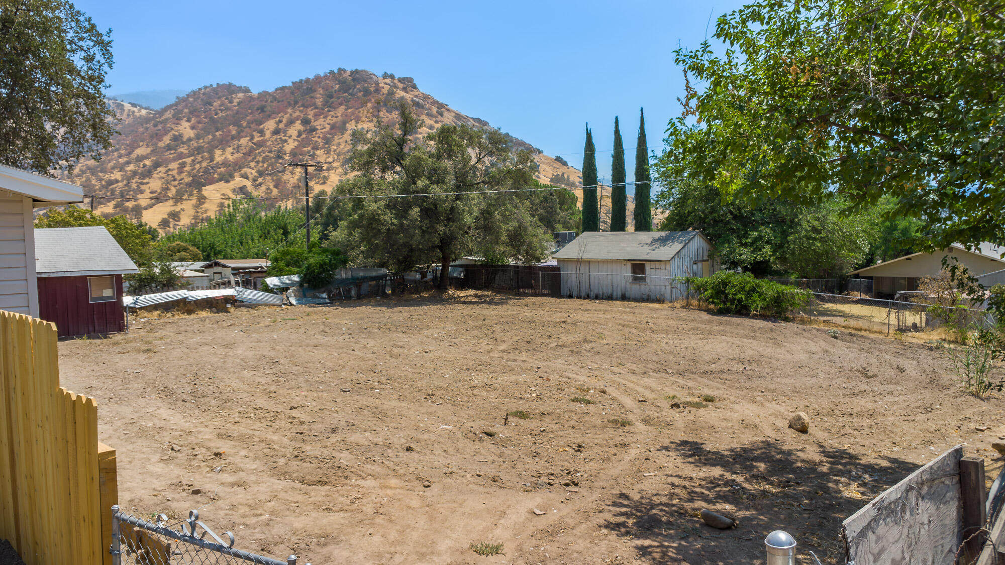 35359 Tennis Ave, Springville, CA 93265