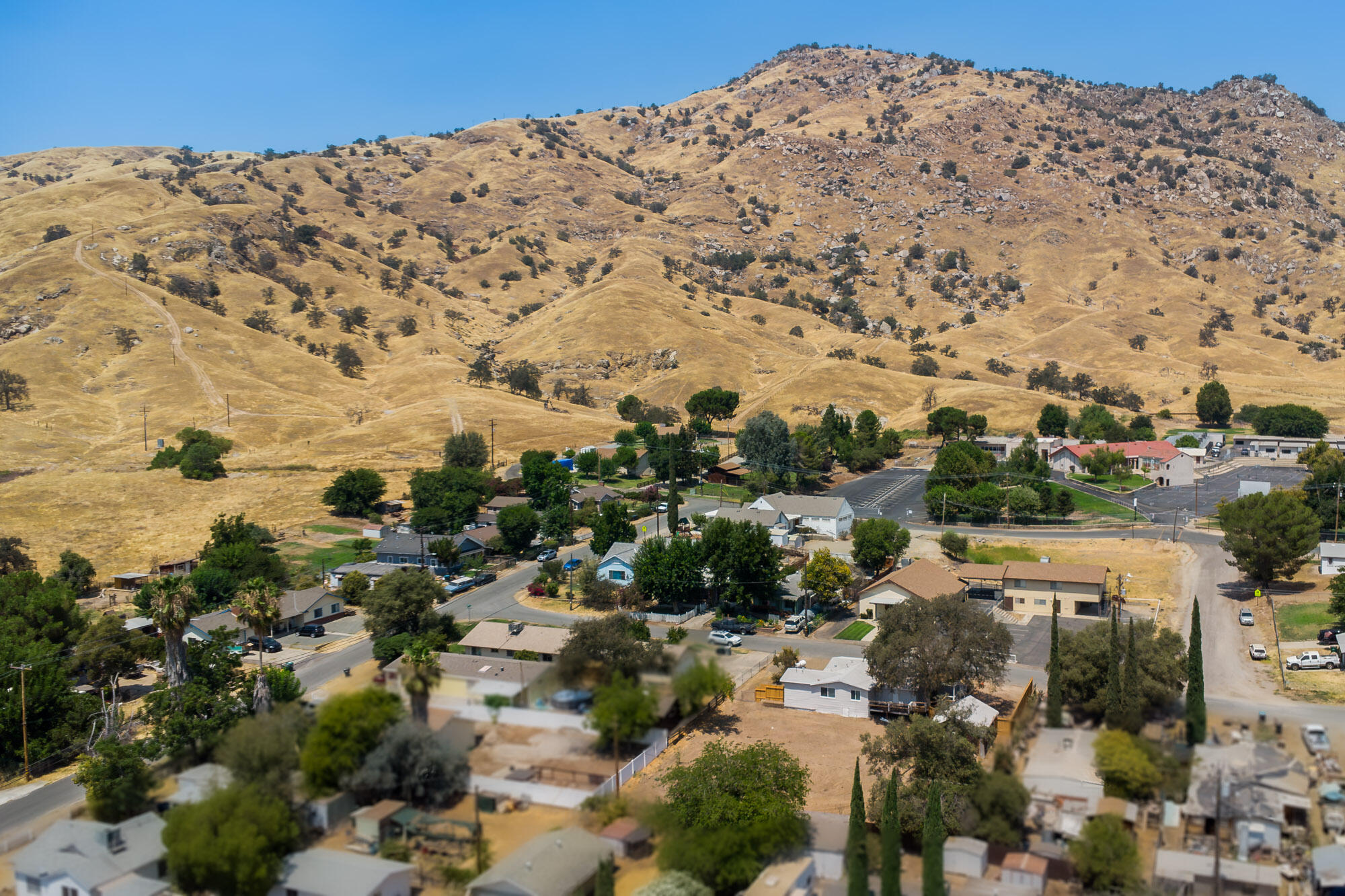 35359 Tennis Ave, Springville, CA 93265