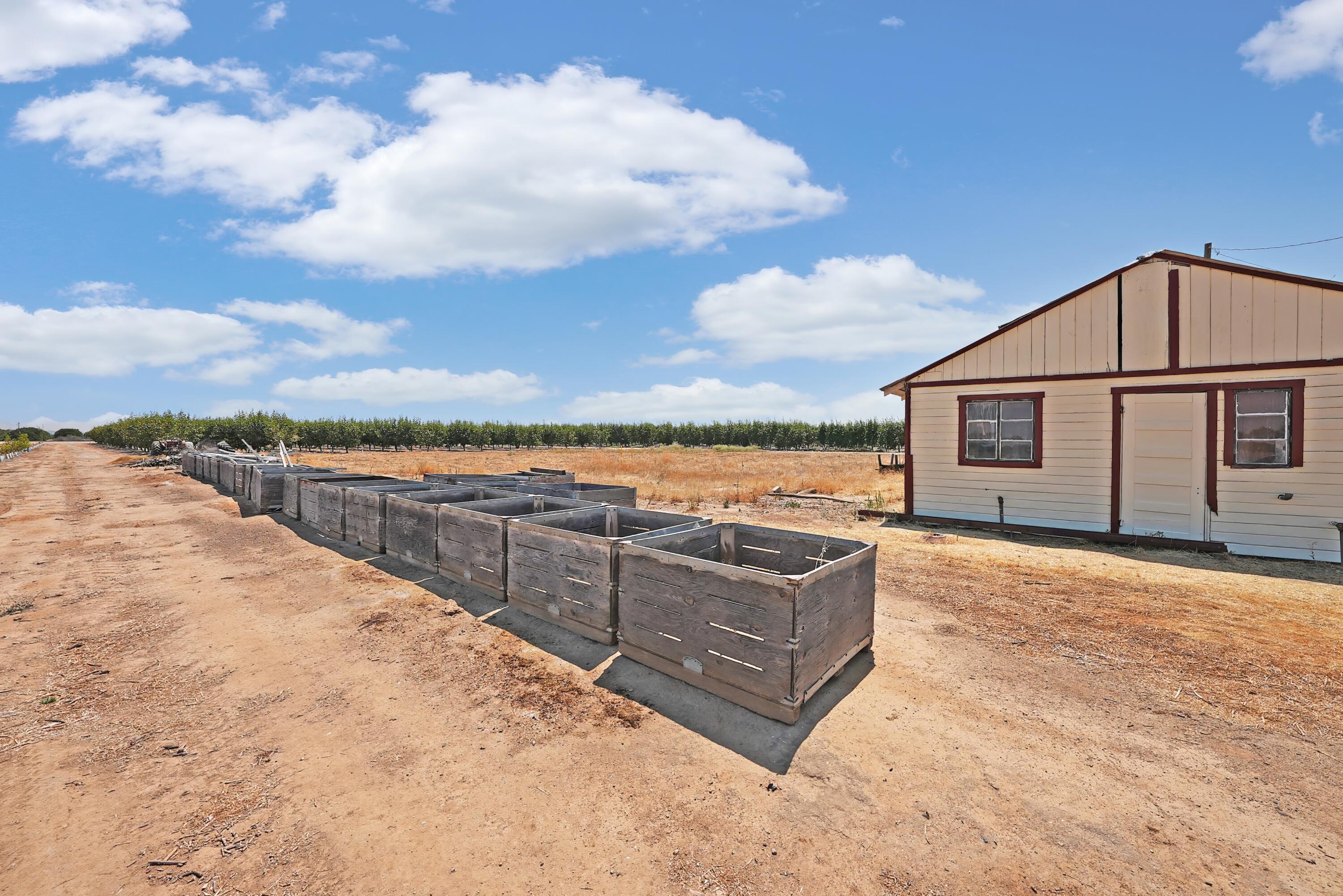 13400 Ave 352, Visalia, CA 93292