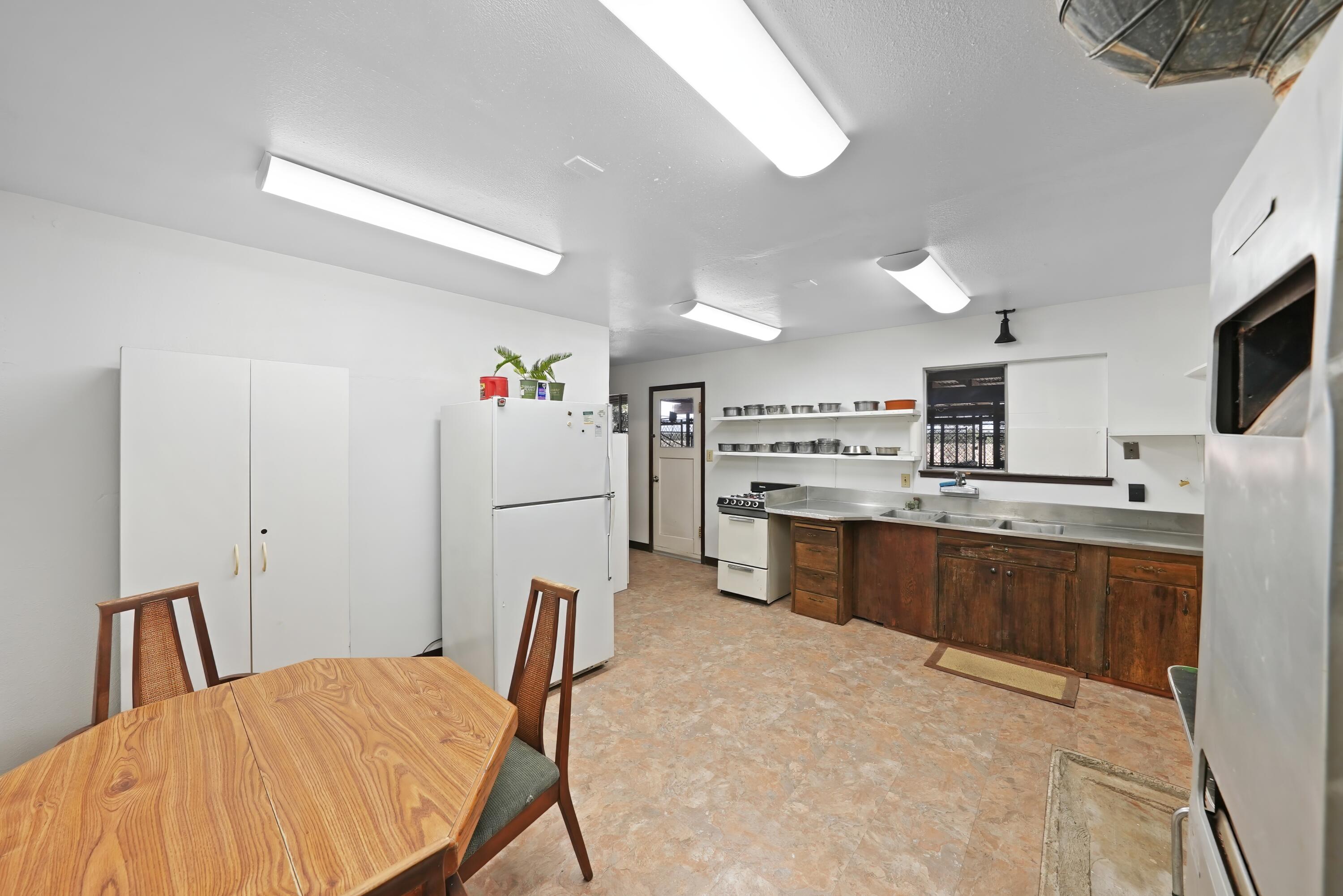 13400 Ave 352, Visalia, CA 93292