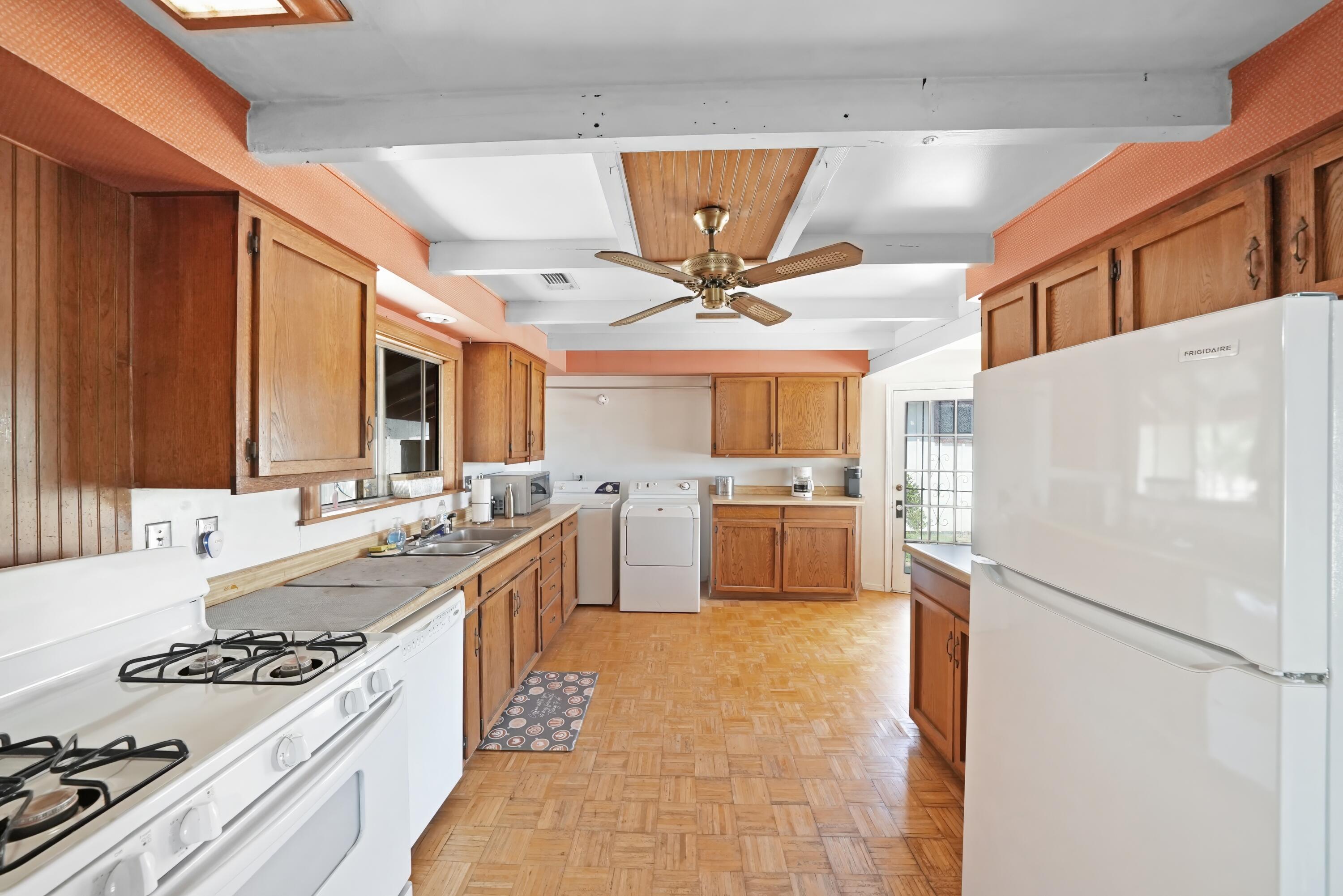 13400 Ave 352, Visalia, CA 93292