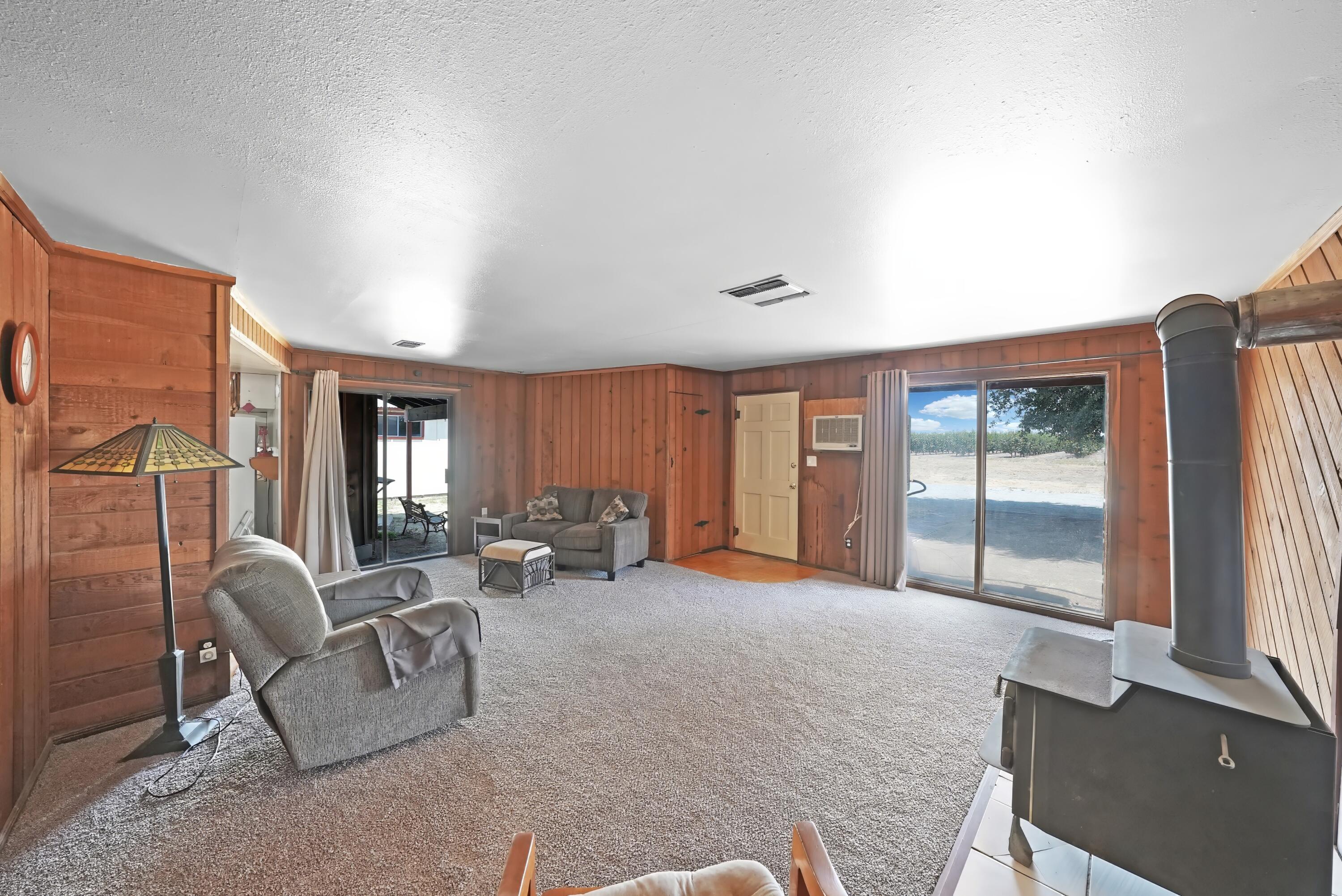 13400 Ave 352, Visalia, CA 93292