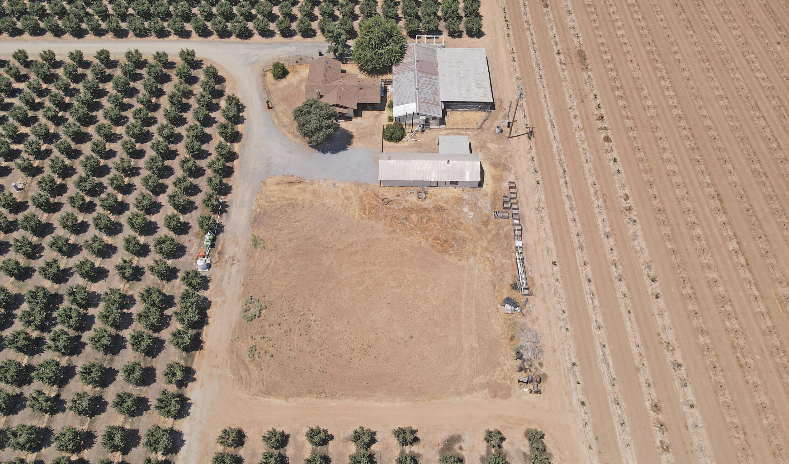 13400 Ave 352, Visalia, CA 93292