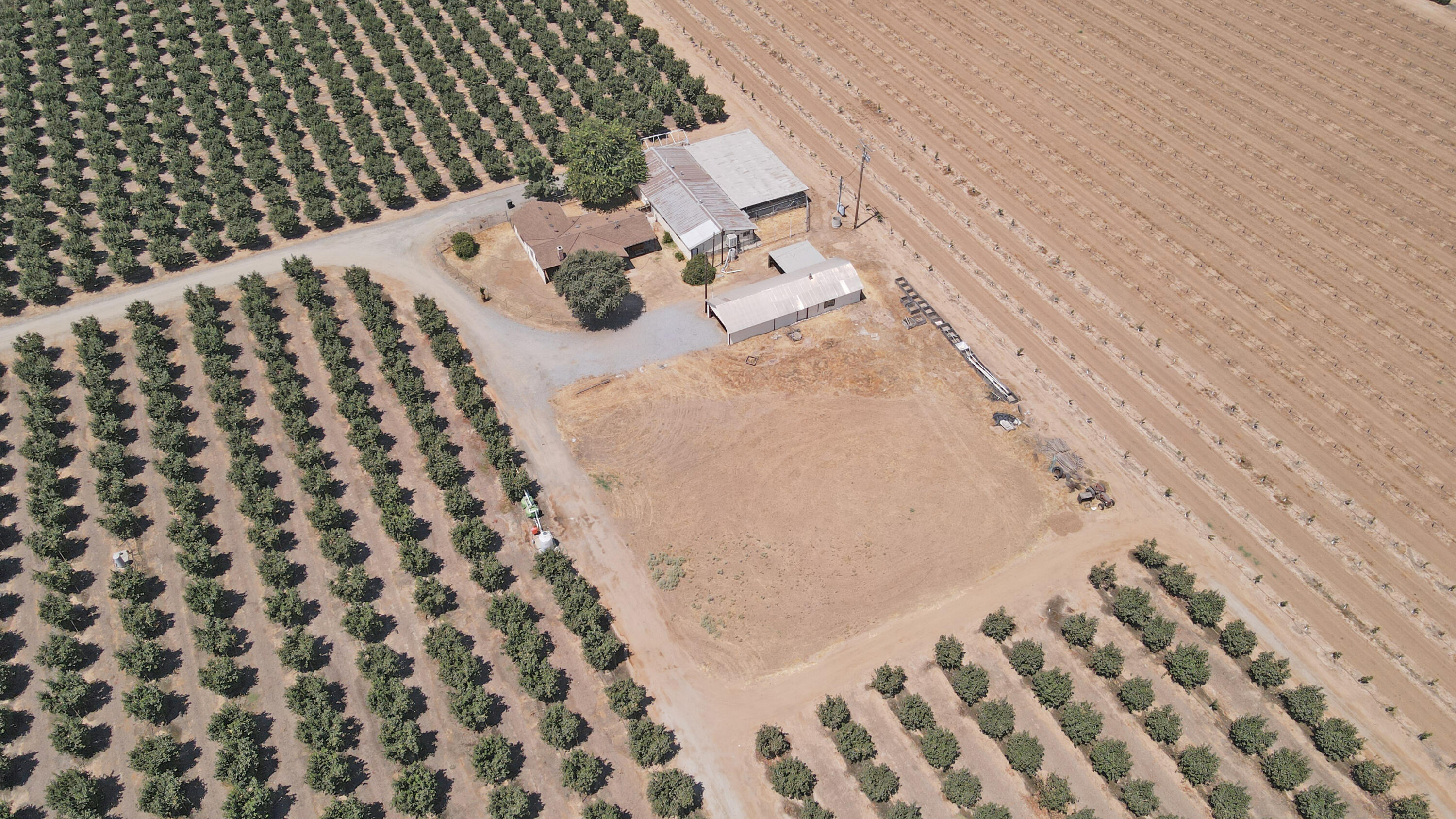 13400 Ave 352, Visalia, CA 93292