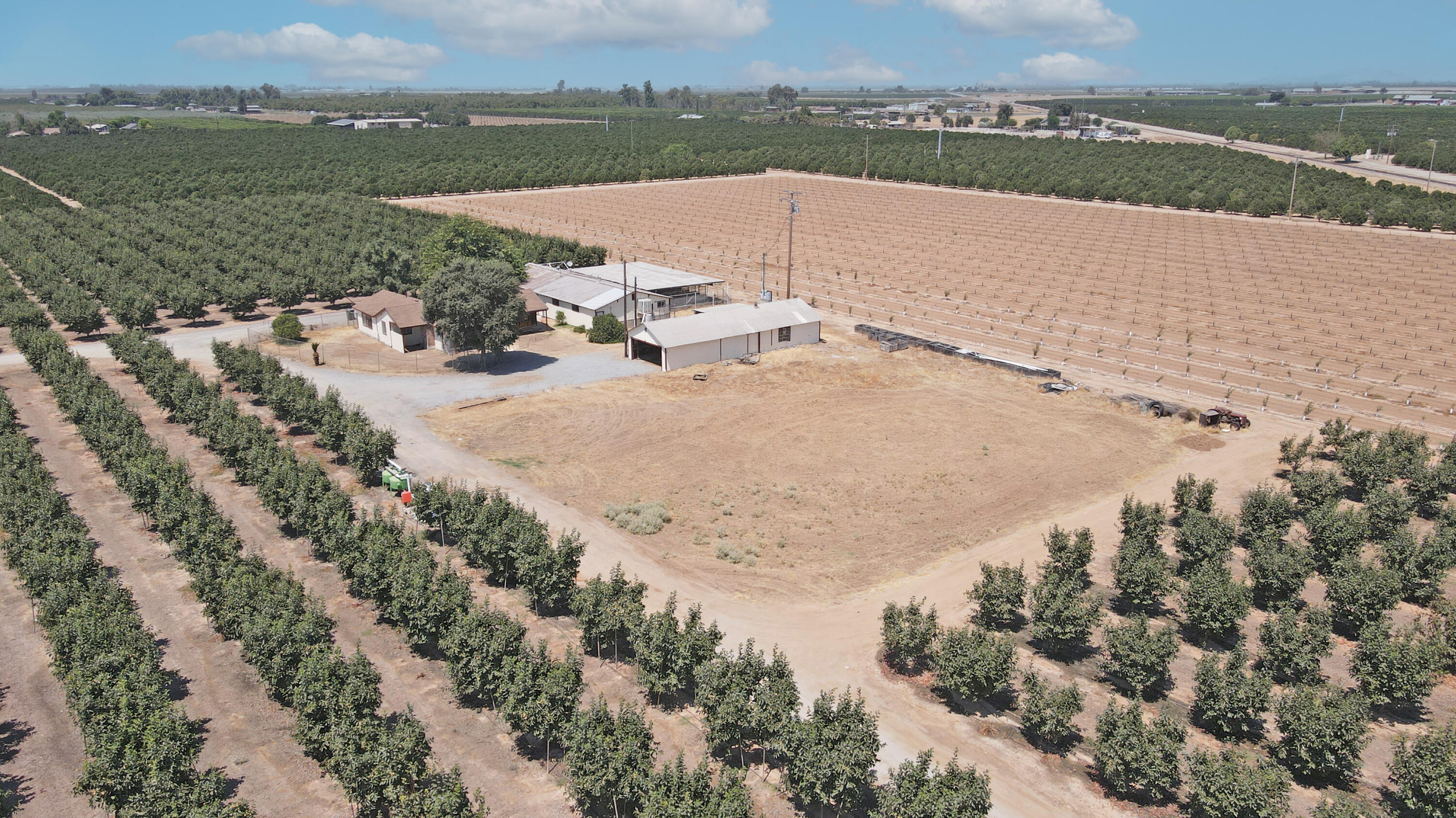 13400 Ave 352, Visalia, CA 93292