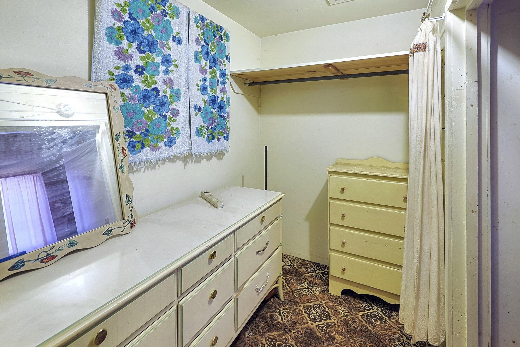 57989 Eshom Valley Dr, Badger, CA 93603