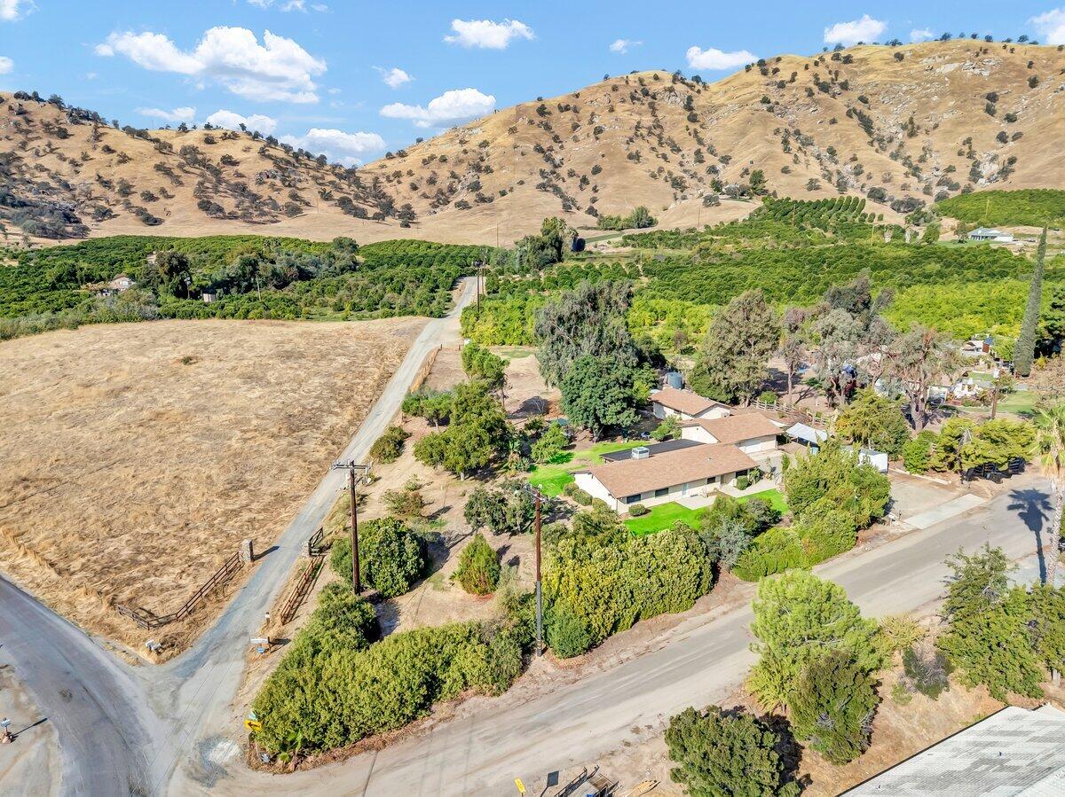 34719 Wilson Dr, Springville, CA 93265