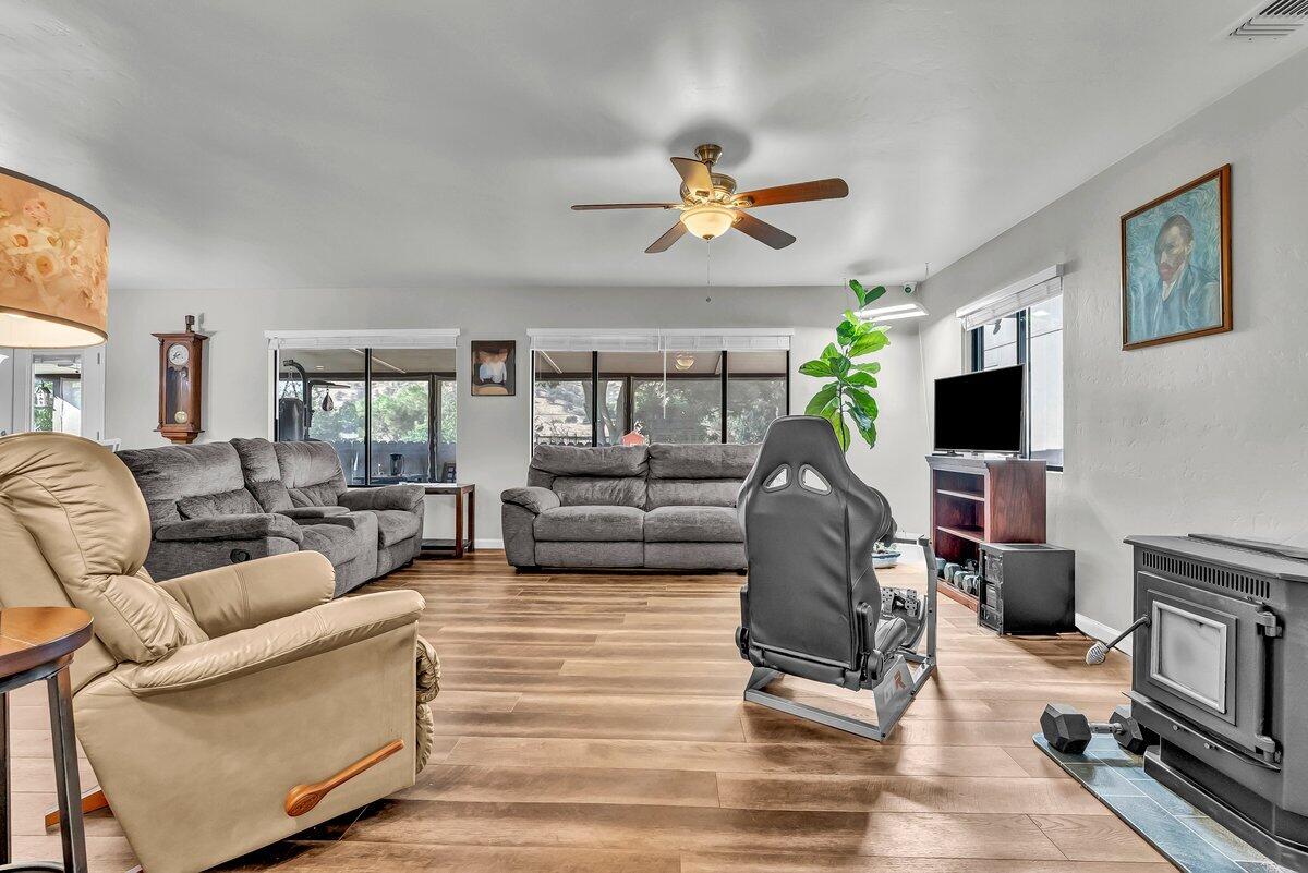 34719 Wilson Dr, Springville, CA 93265