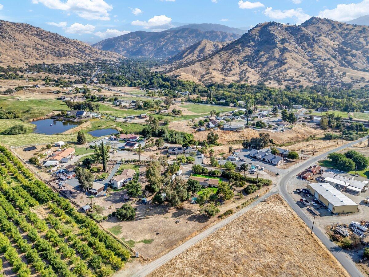 34719 Wilson Dr, Springville, CA 93265
