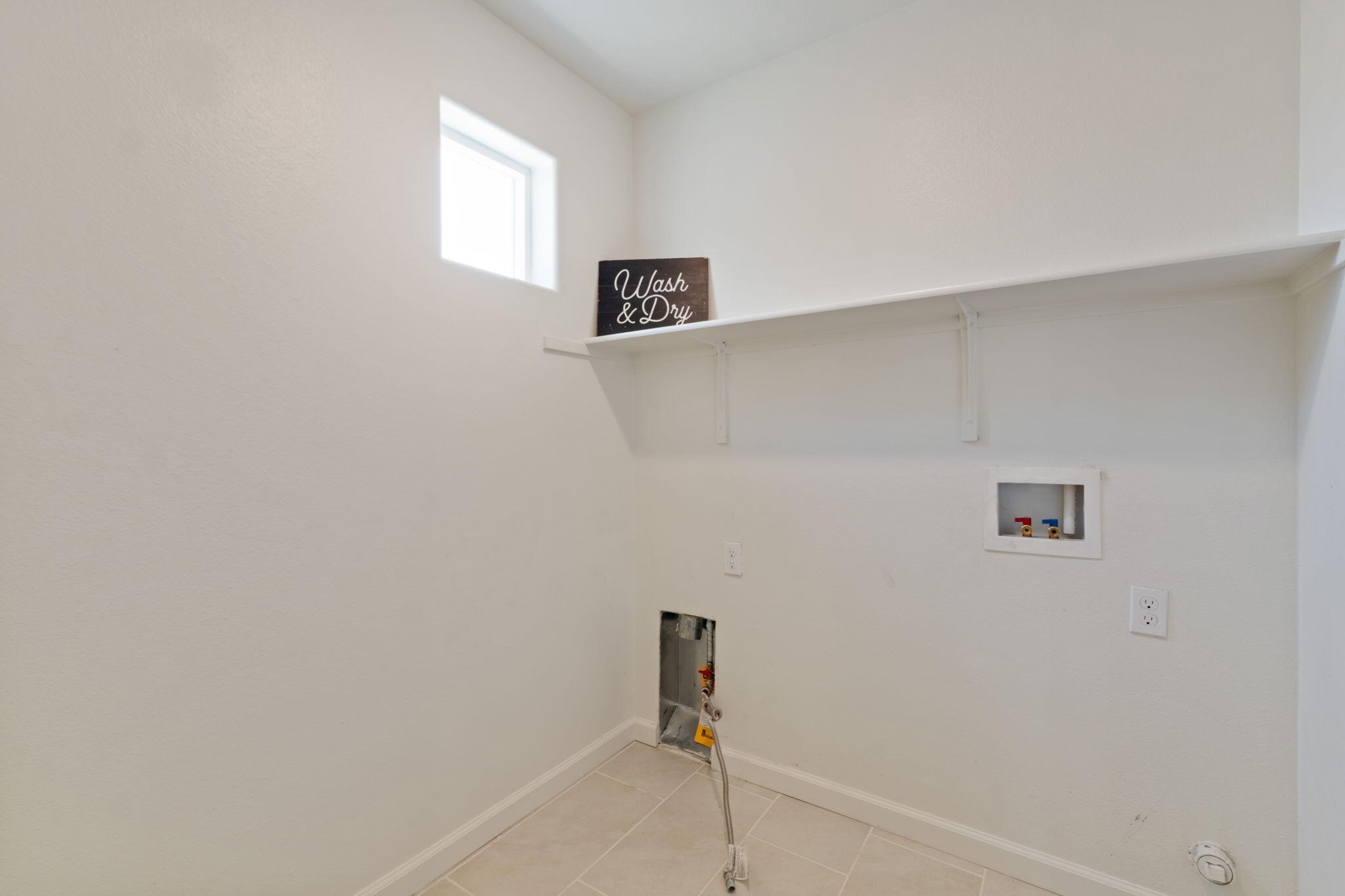 2233 S Aubree St, Visalia, CA 93292