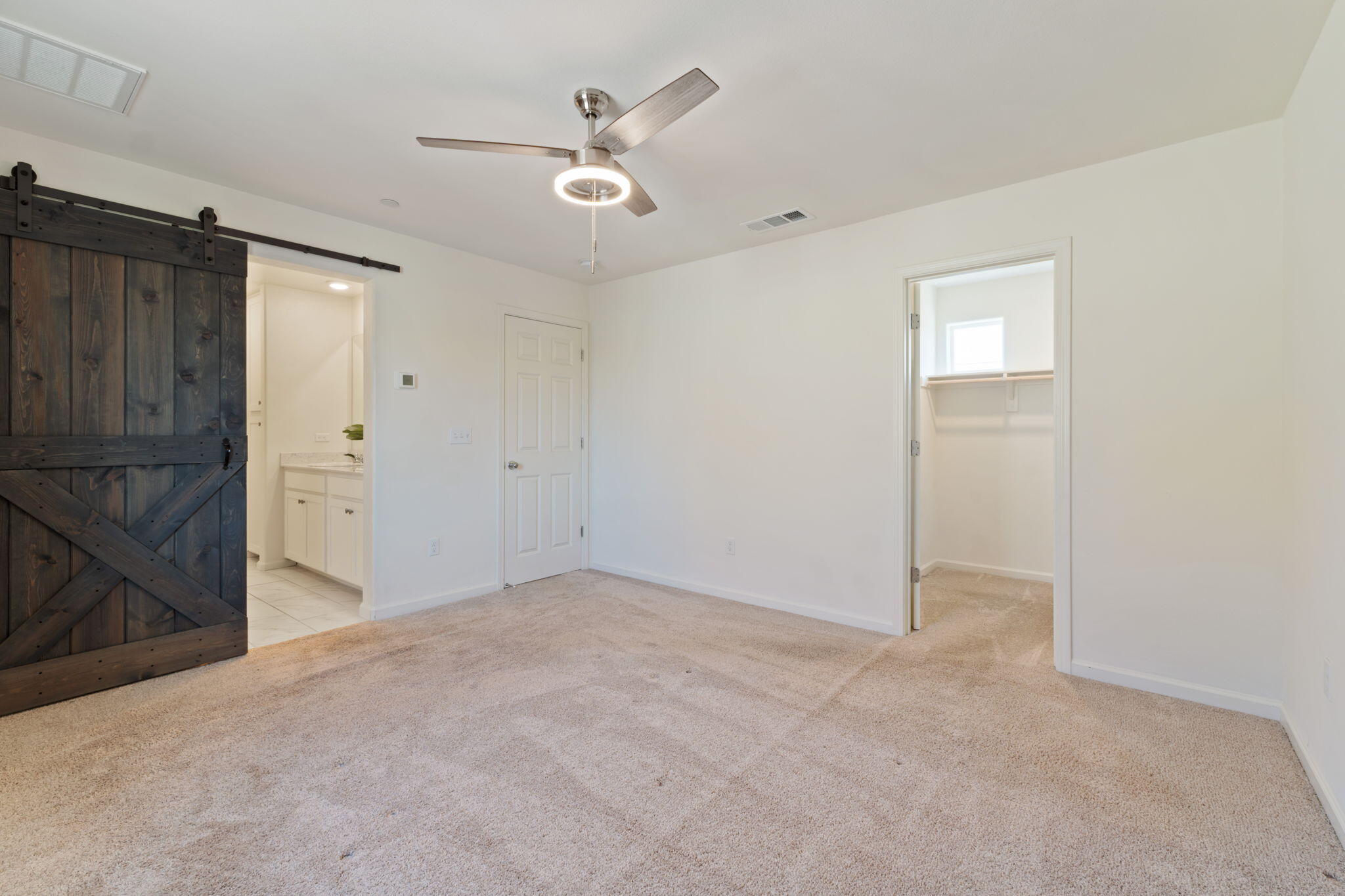 2233 S Aubree St, Visalia, CA 93292