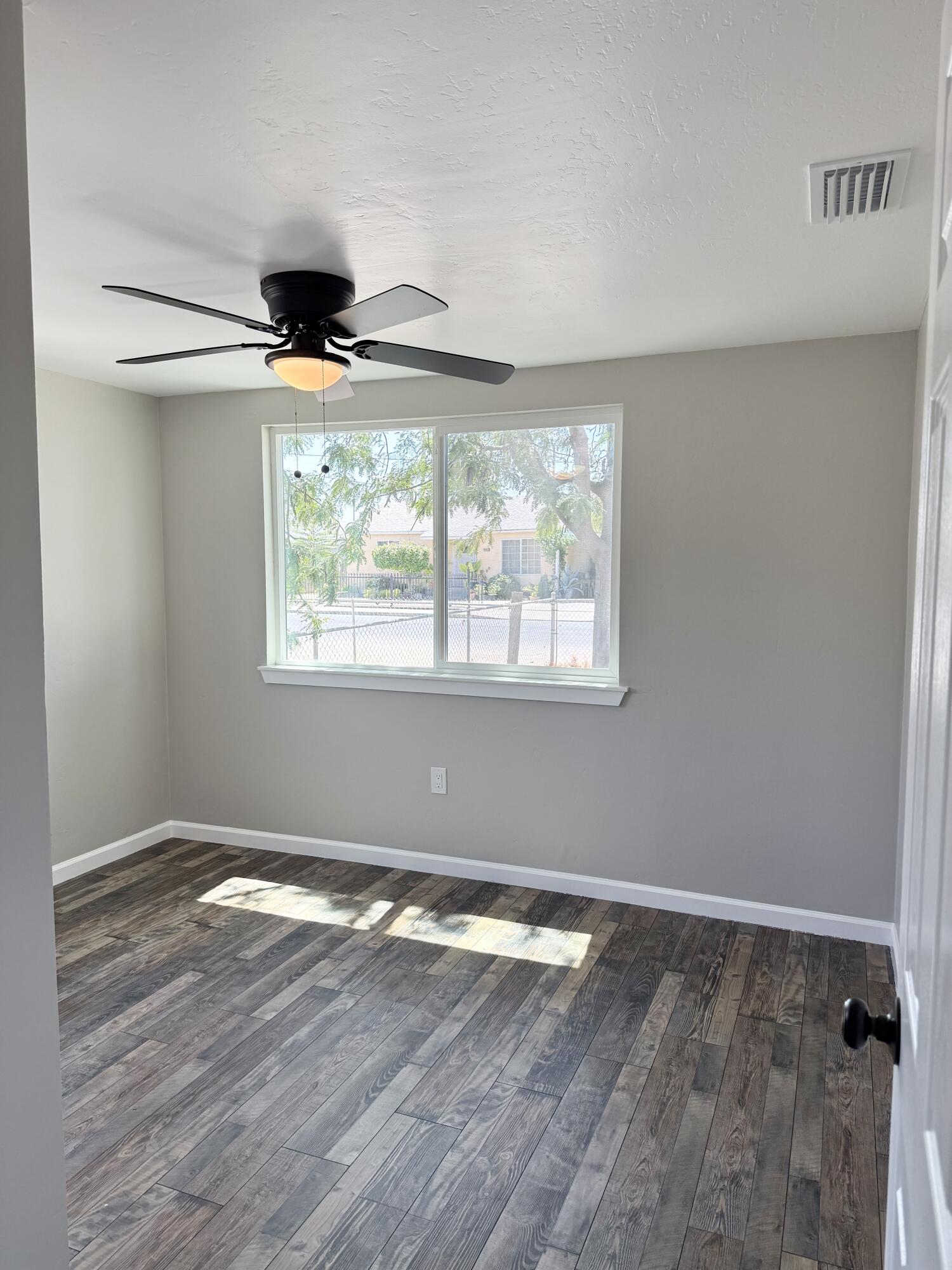 1262 Tomah Ave, Porterville, CA 93257