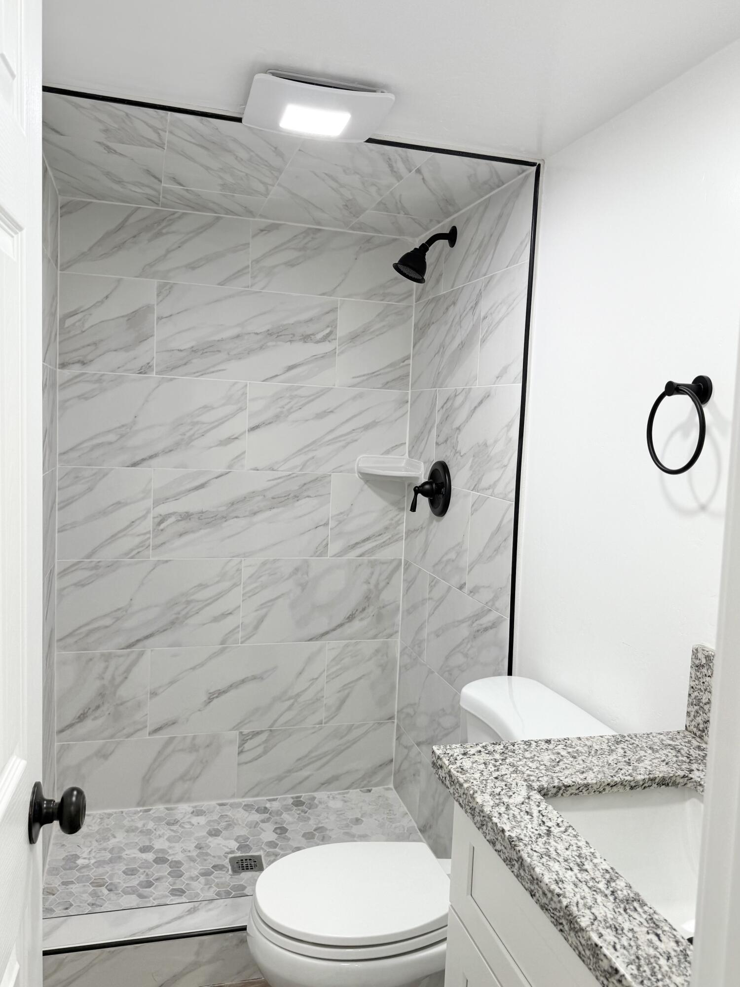 1262 Tomah Ave, Porterville, CA 93257